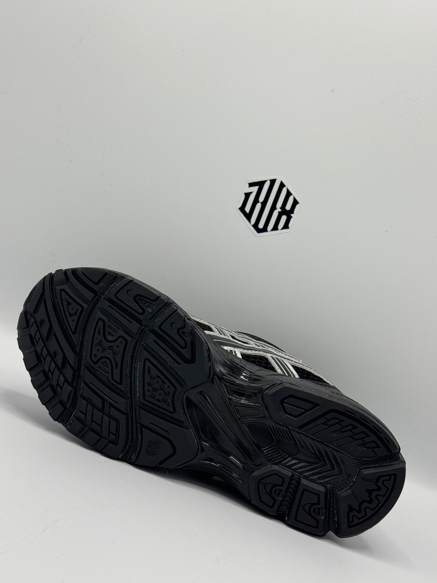 ASICS GEL KAYANO 14 BLACK SILVER