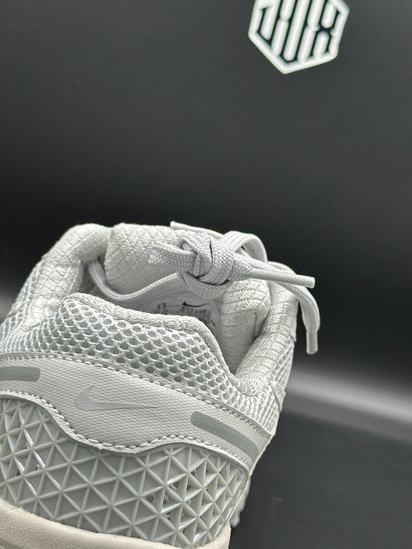 NIKE VOMERO 5 WHITE