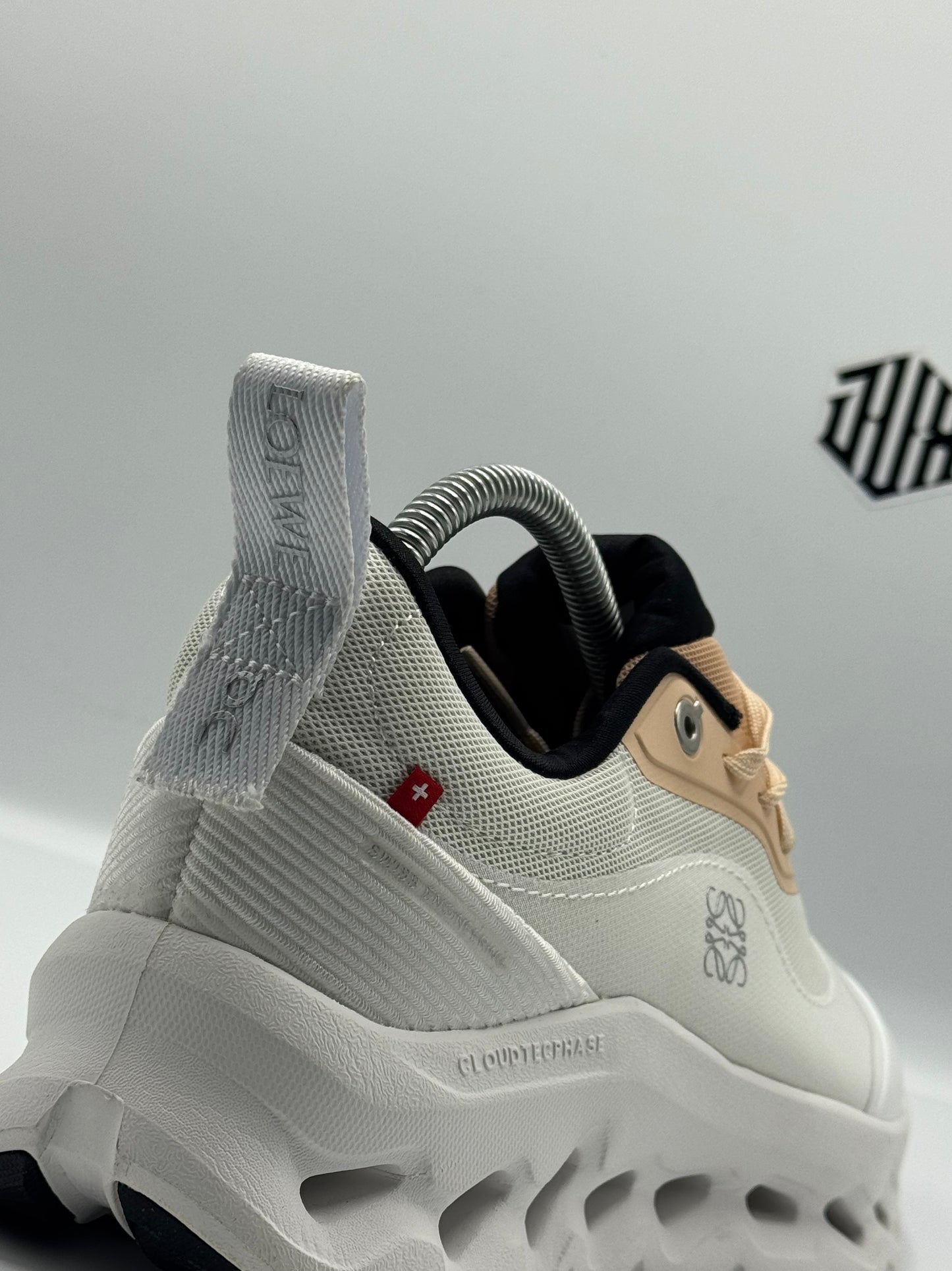 L0EWE x ON CLOUDTINT 2.0 🇨🇠TAN WHITE