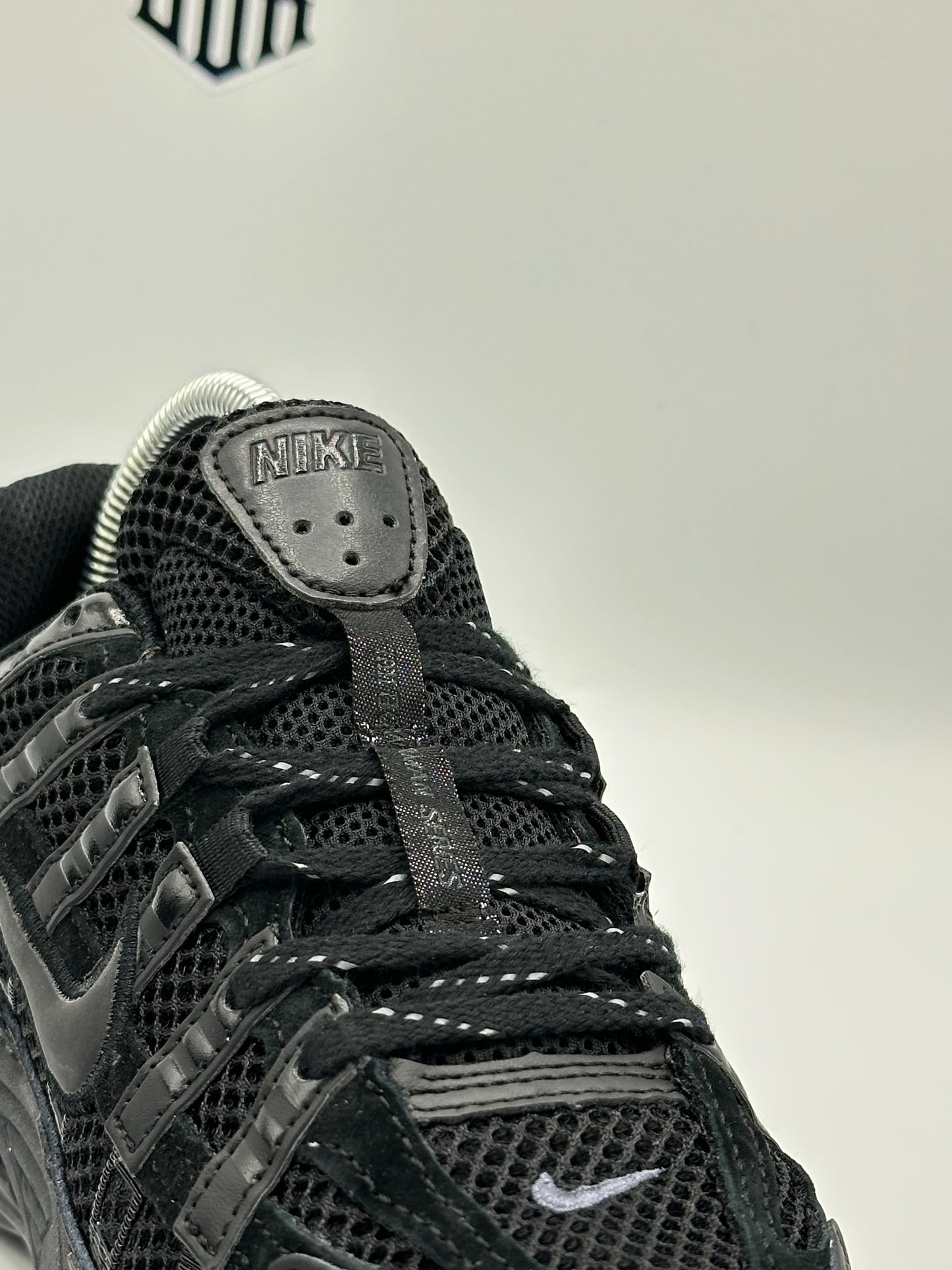 NIKE P-6000 BLACK