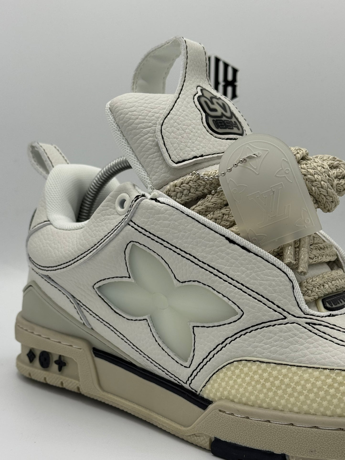 LV SKATE CREAMY