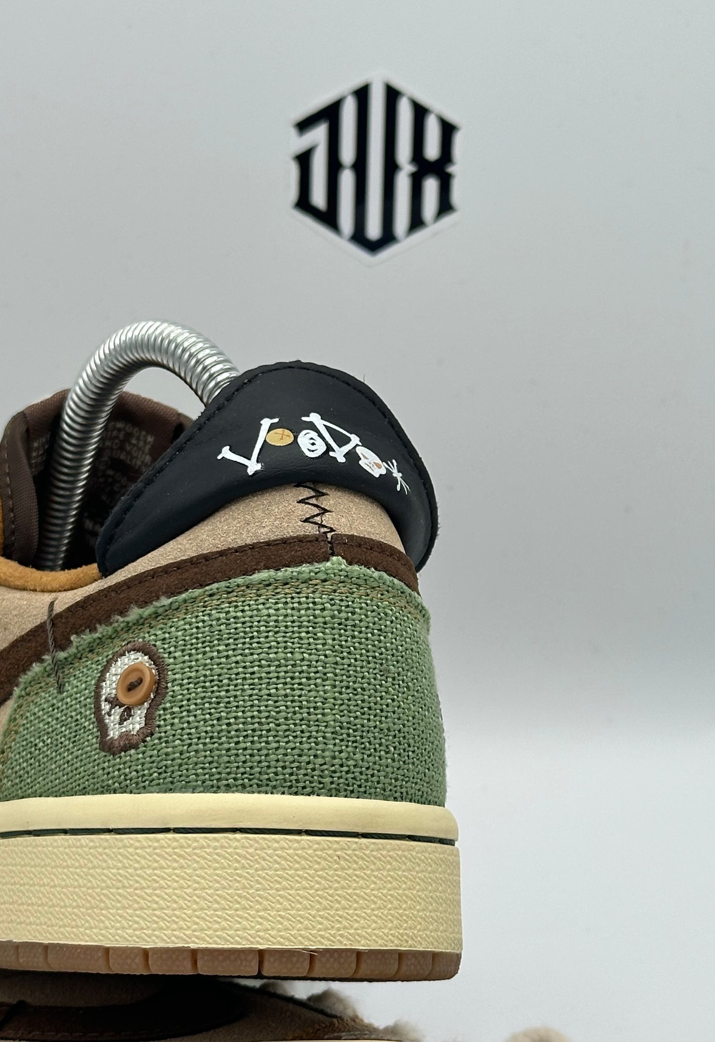 AJ1 LOW x ZION WILLIAMSON VOODOO