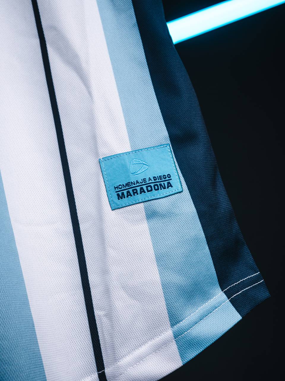 DIEGO MARADONE VINTAGE SIGNATURE KIT