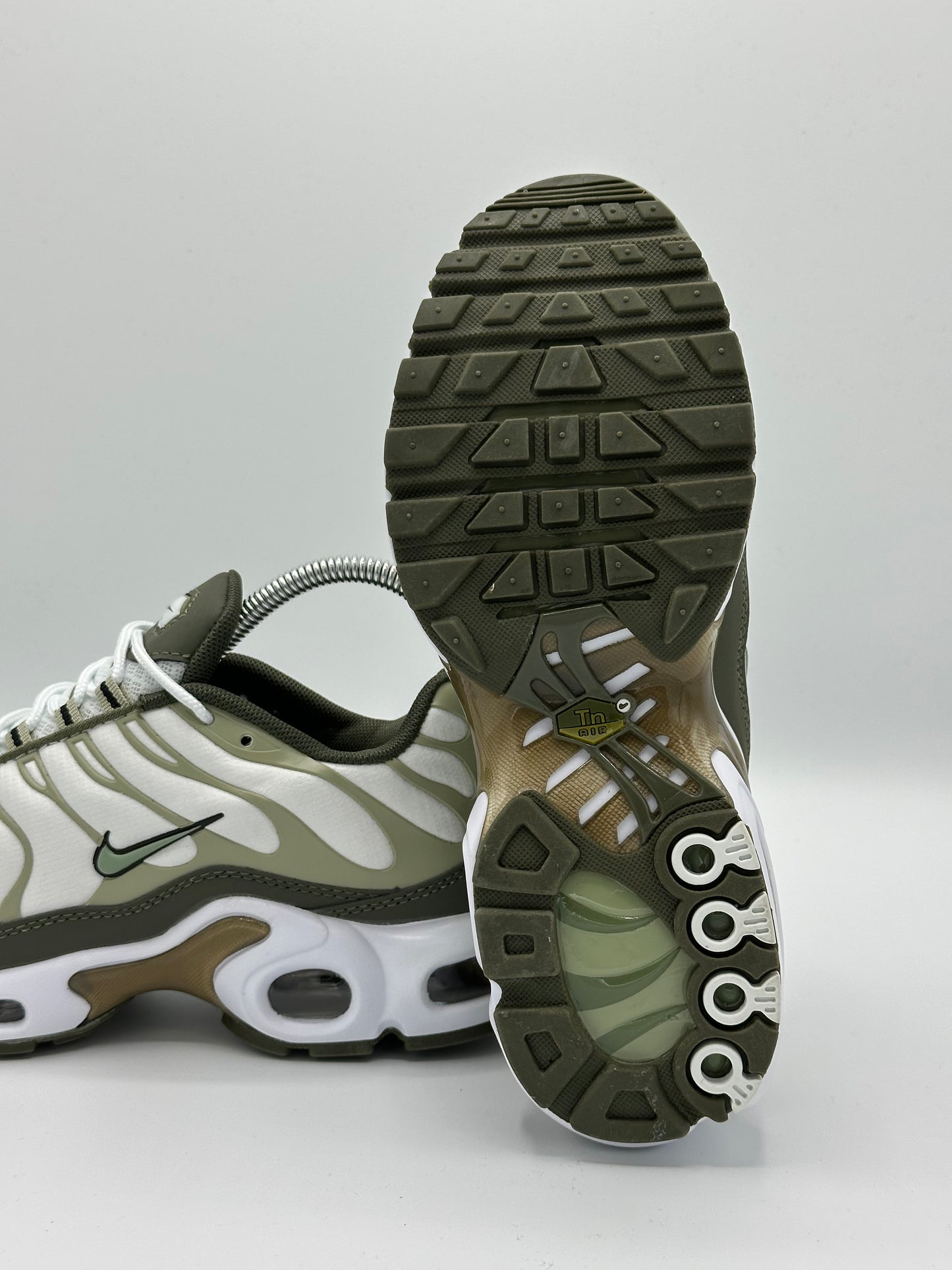 TN LIGHT OLIVE