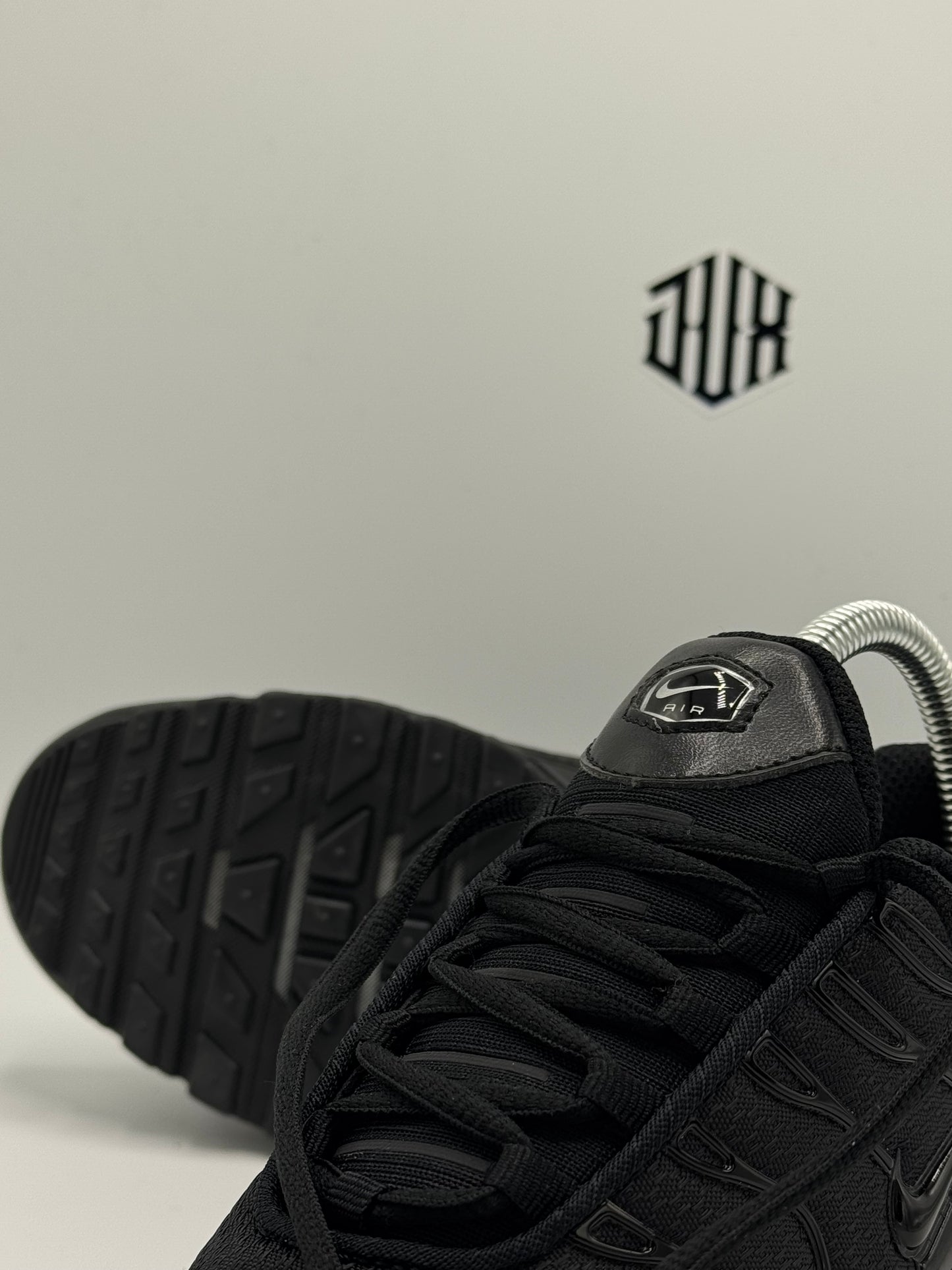 TN AIR BLACK BLACK