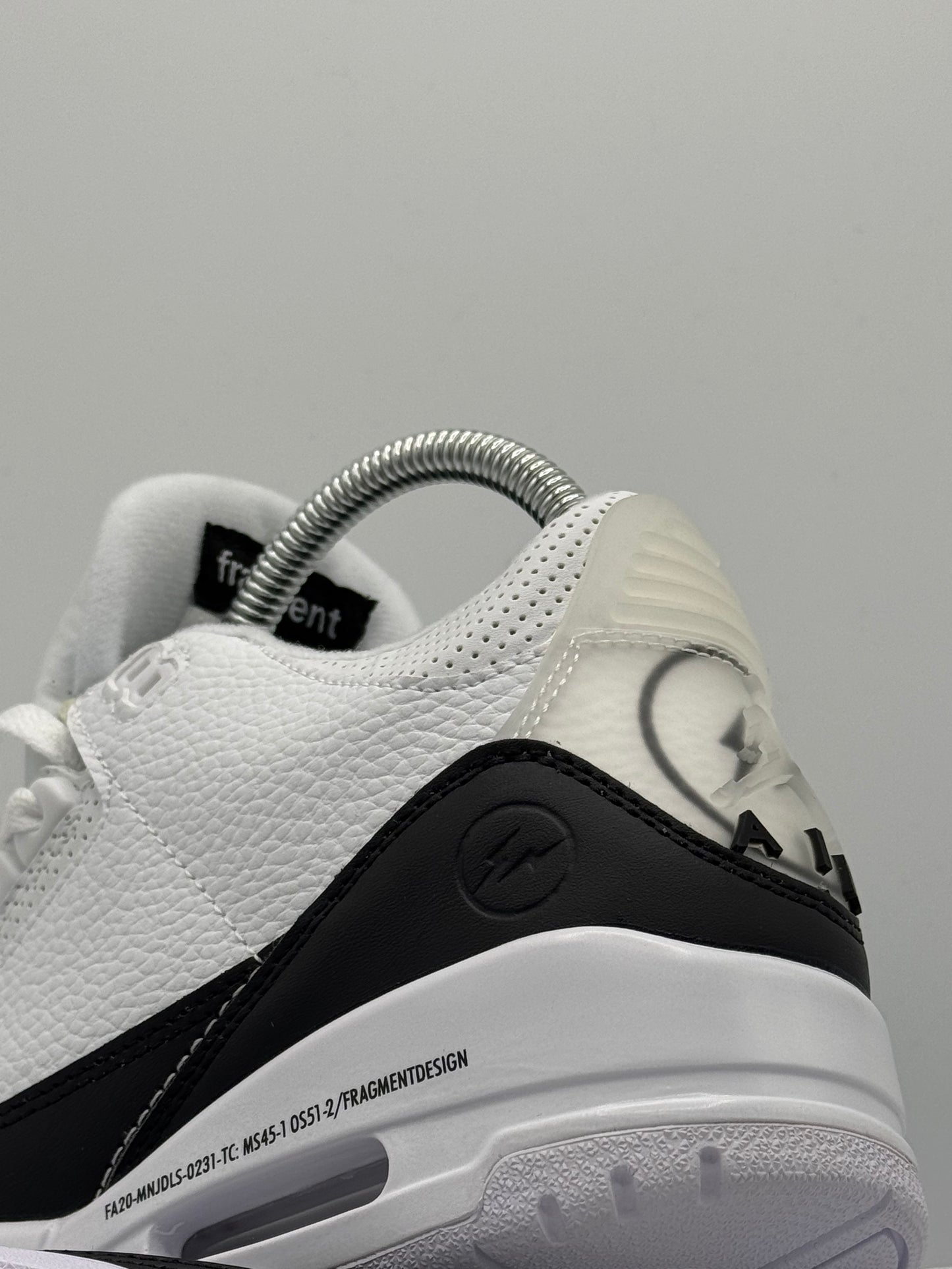 JORDAN 3 FRAGMENT