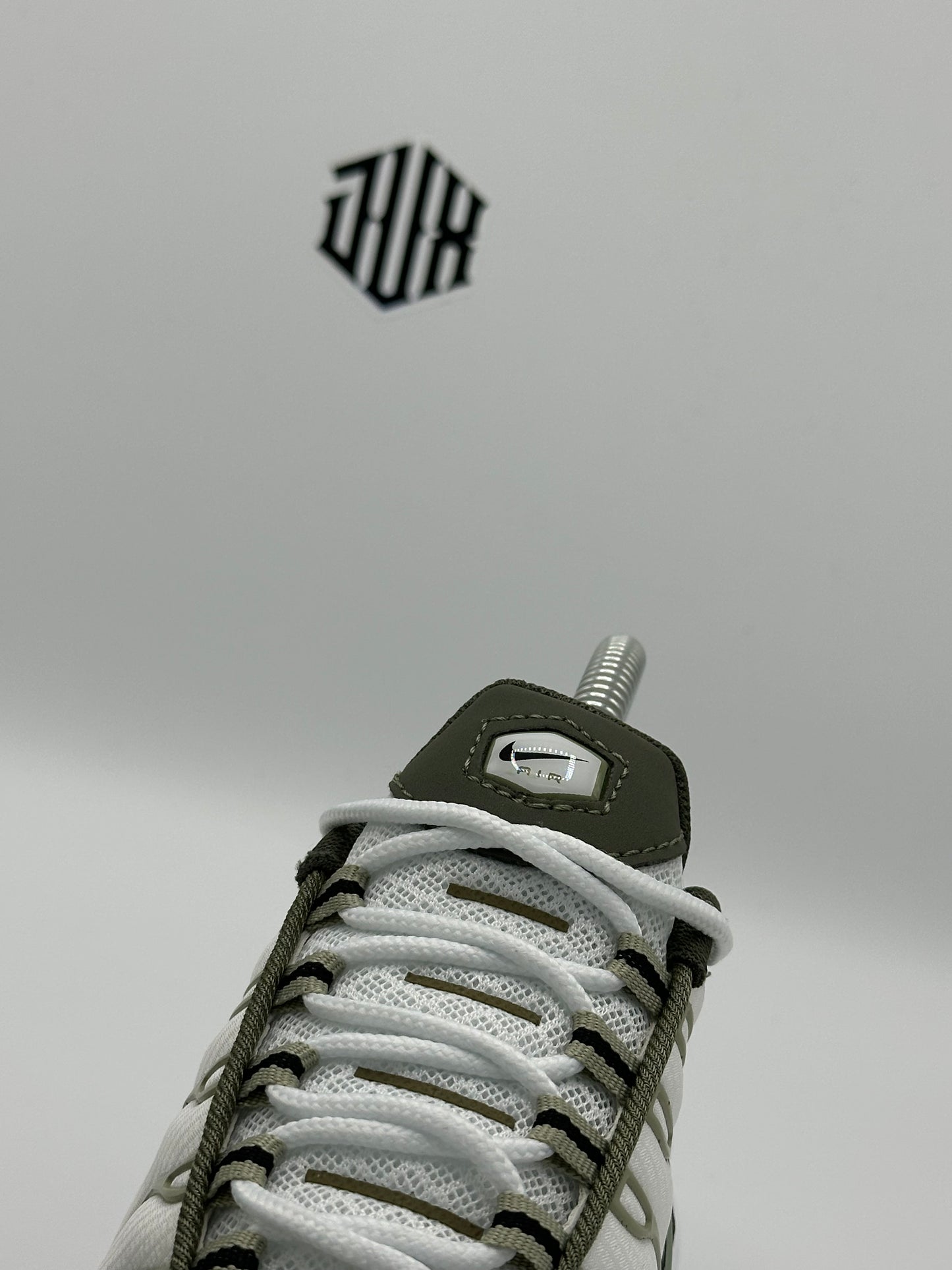 TN LIGHT OLIVE