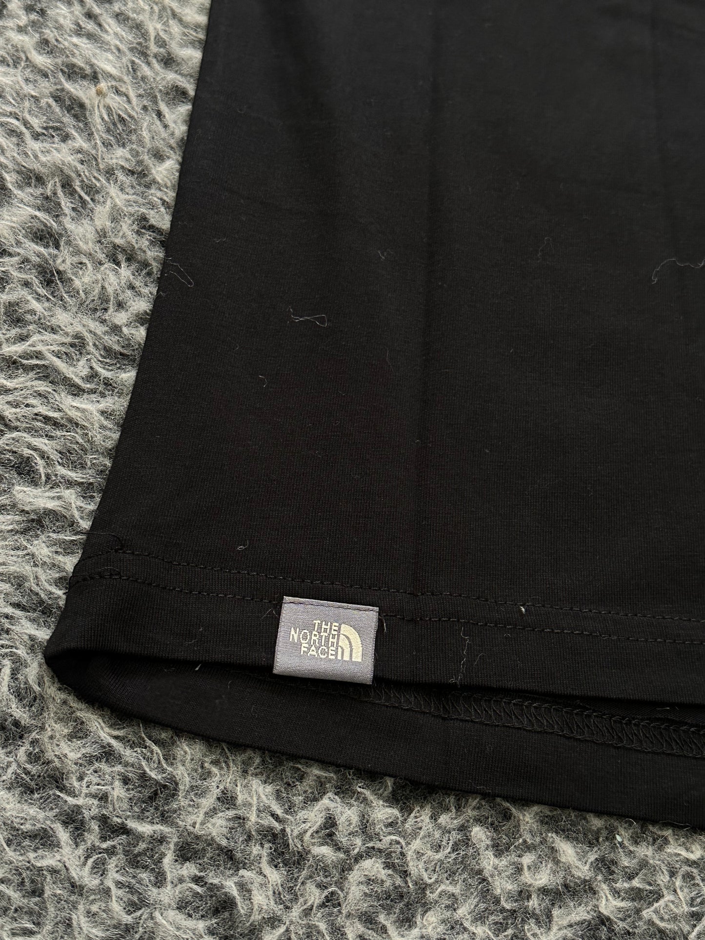 THE NORTH FACE BLACK SHIRT π€