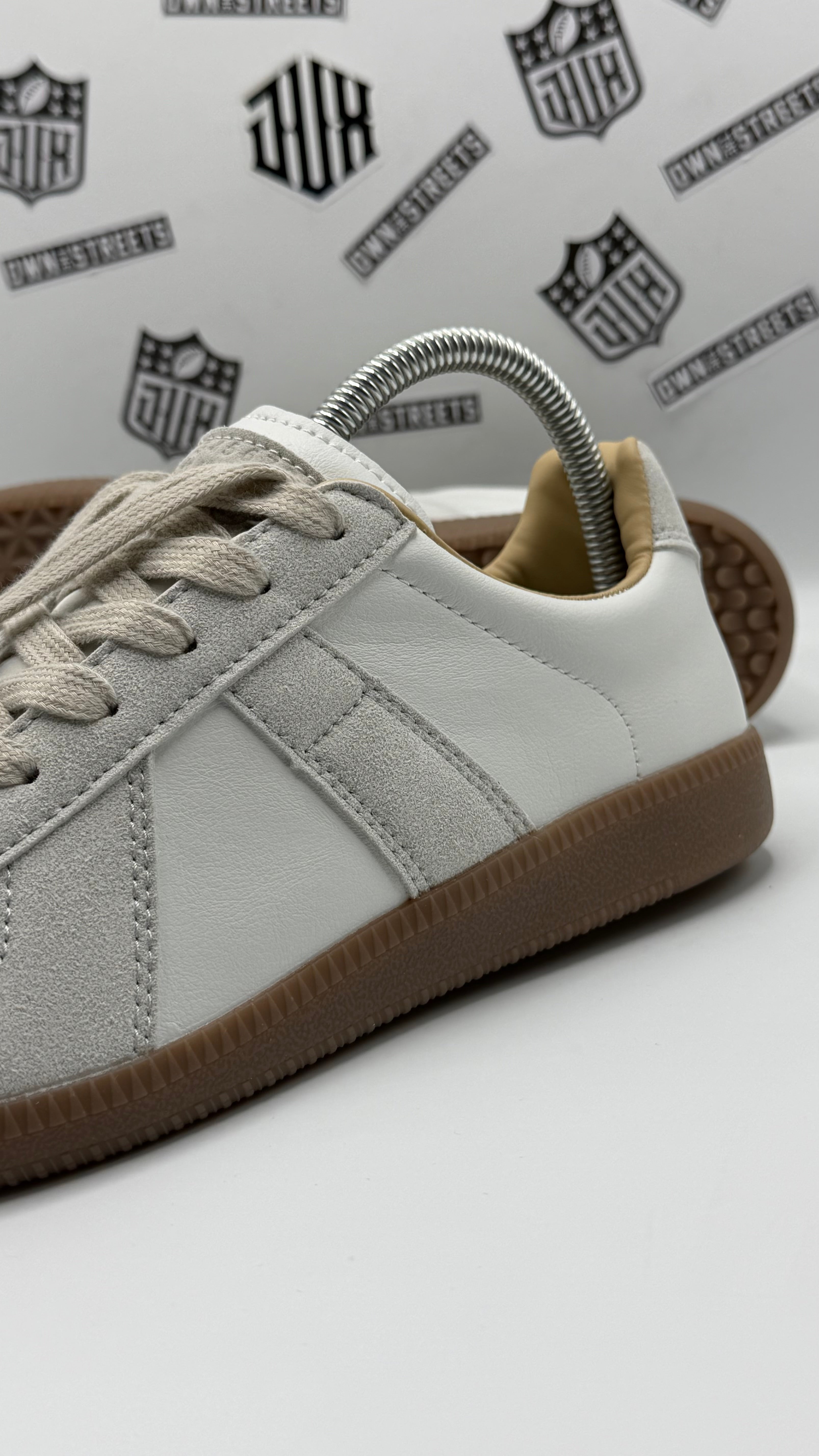 MAISON MARGIELA GATS WHITE GUM