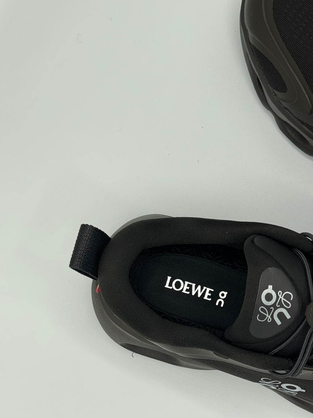 ON X LOEWE CLOUDSOLO BROWN CHOCOLATE