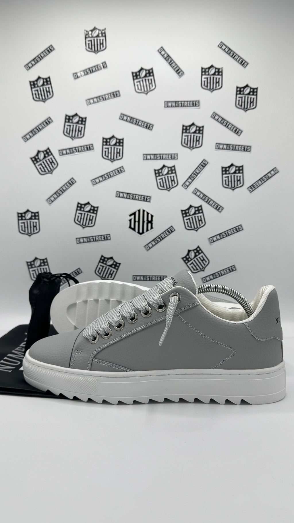 NUMERIS GREY LEATHER SNEAKERS (VVHQ)