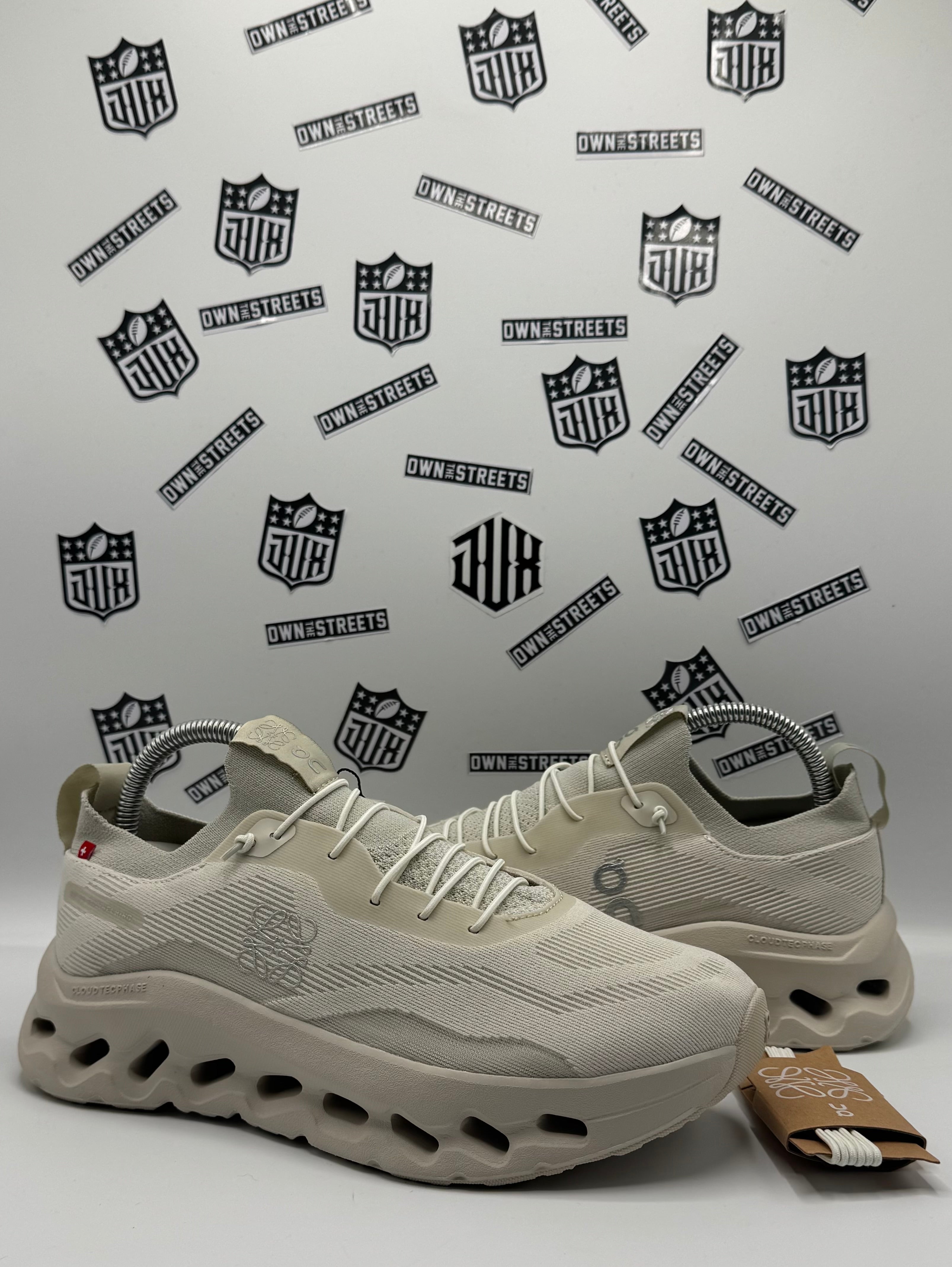 ON X LOEWE CLOUDTILT 1.0 SAND