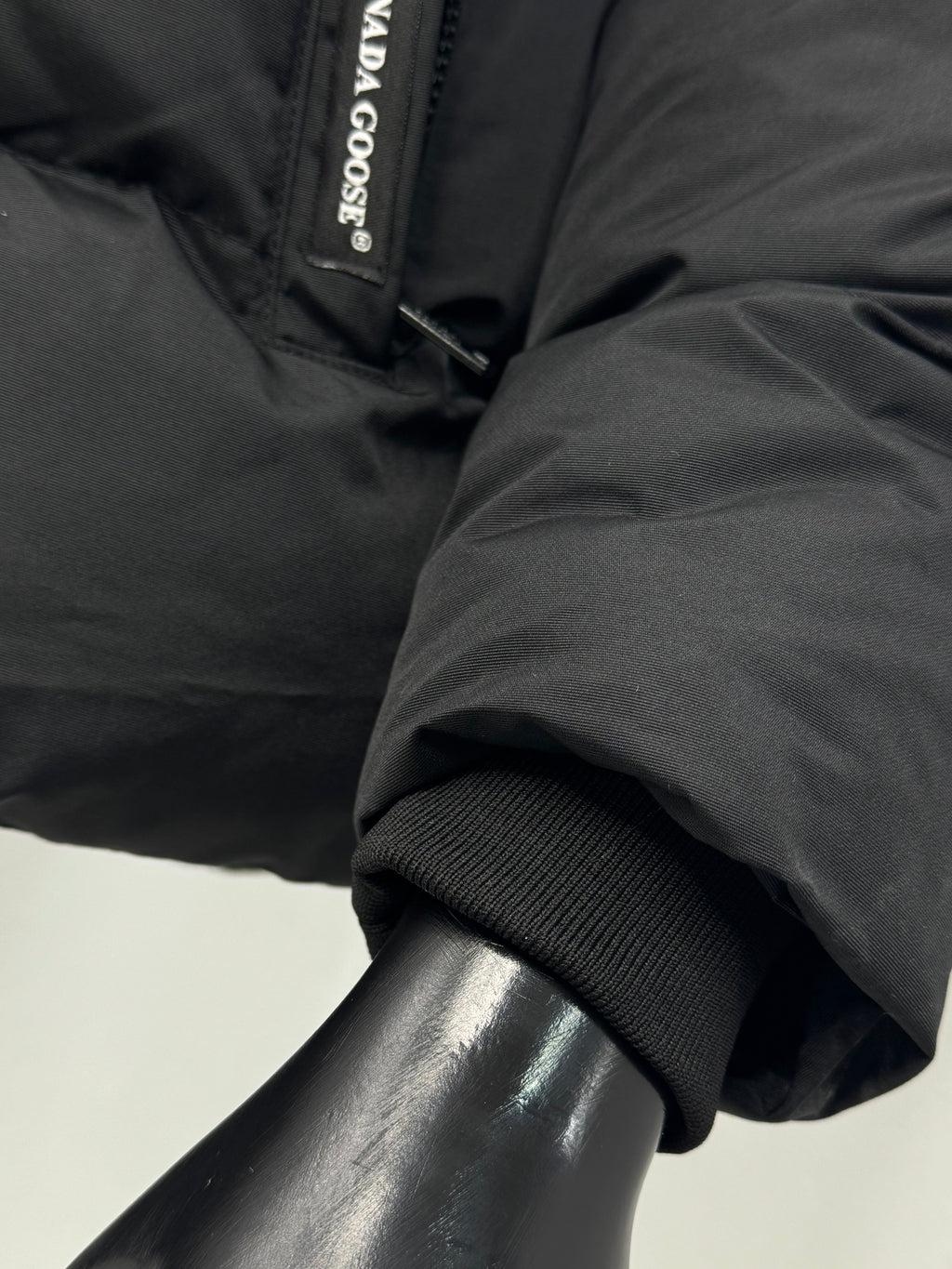 CANADA GOOSE WYNDHAM PARKA BLACK