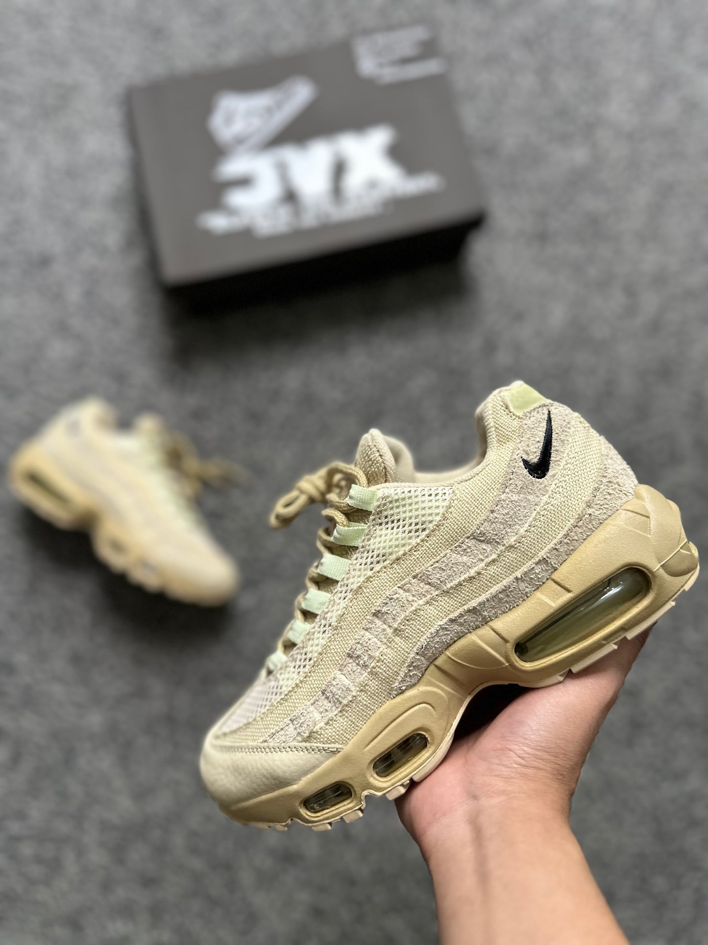 AIR MAX 95 PRM GRAIN