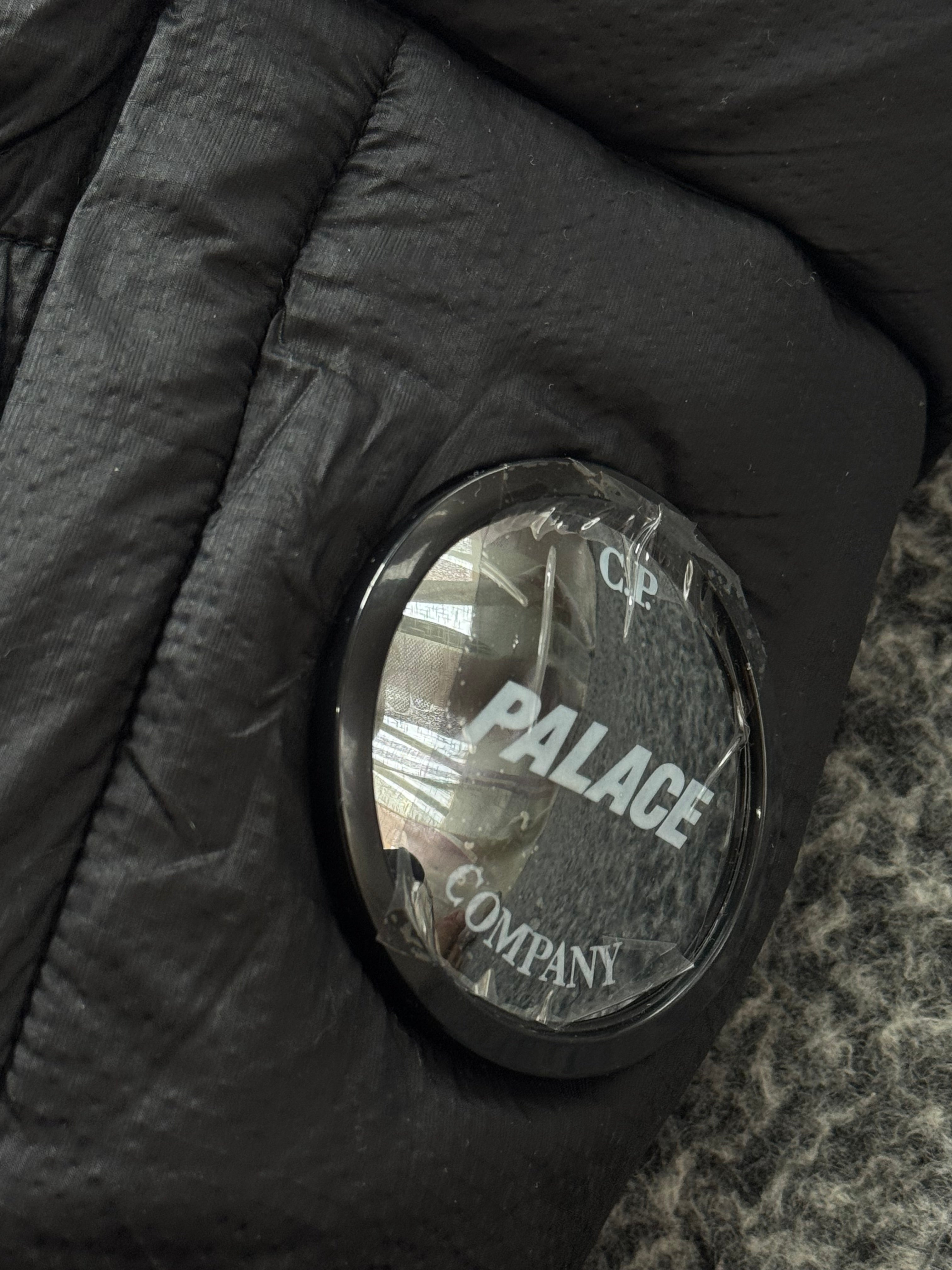 CP COMPANY x PALACE PUFFER BLACK JACKET