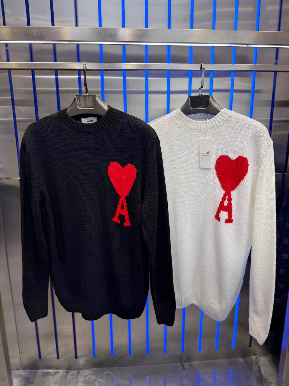 AMI PARIS WHITE KNIT SWEATER (VERY HIGH QUALITY)