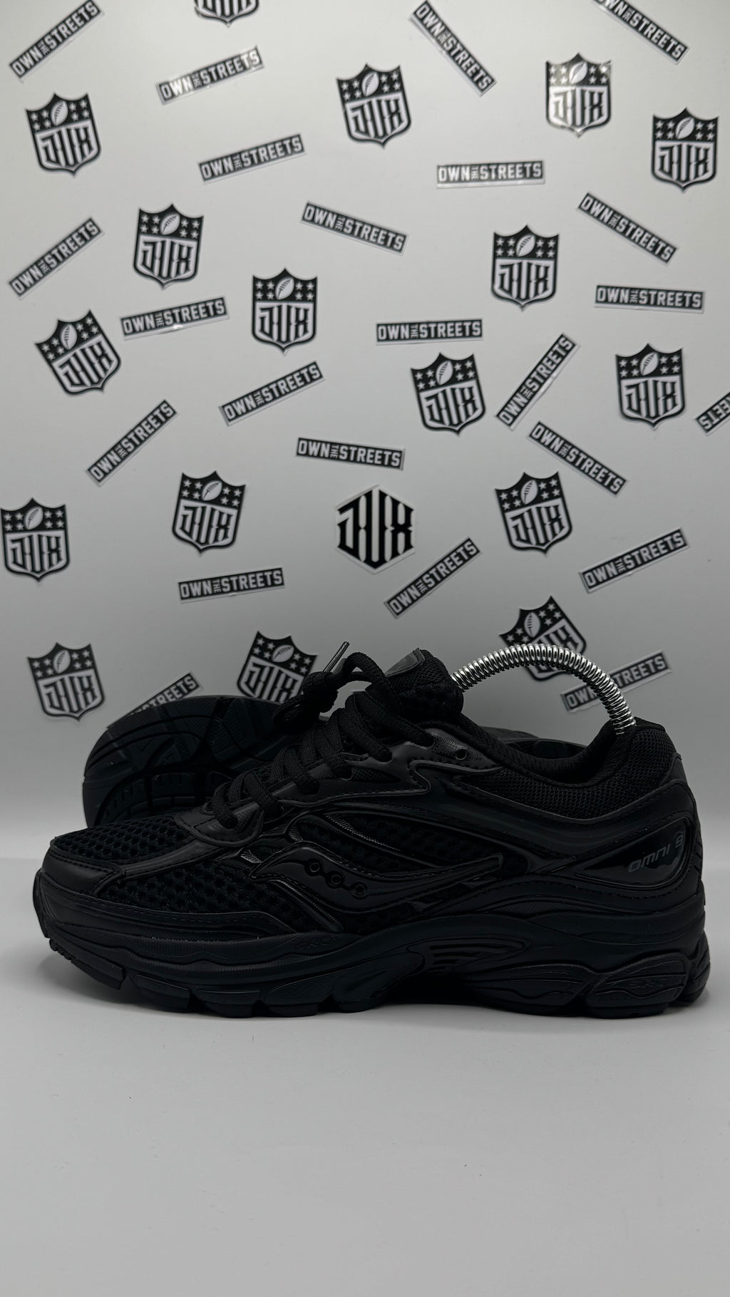 SAUCONY ProGrid Omni 9 TRIPLE BLACK