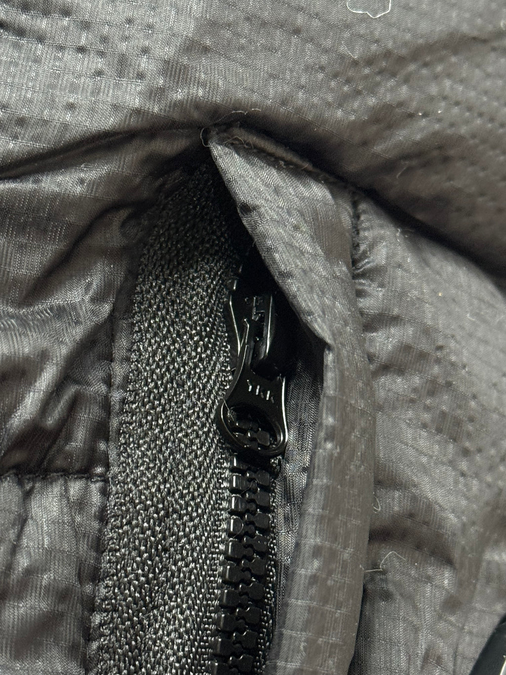 CP COMPANY x PALACE PUFFER BLACK JACKET