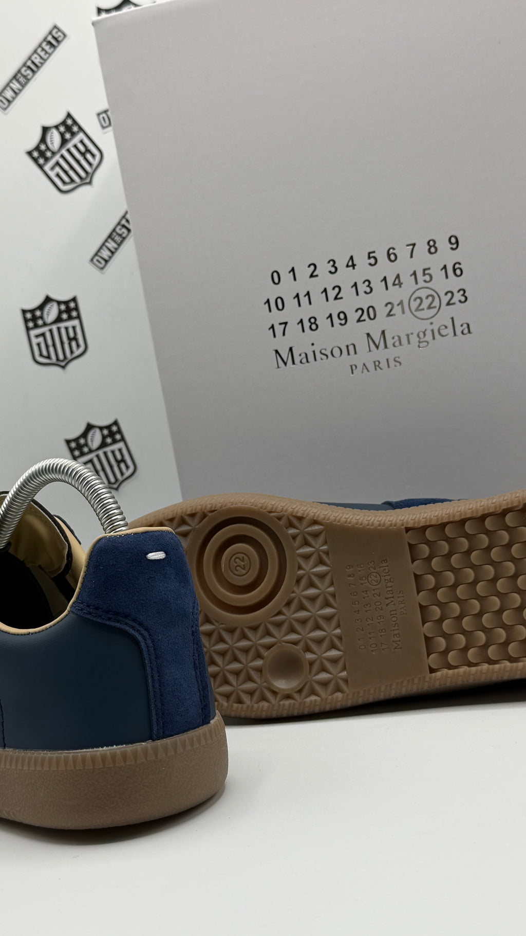 MAISON MARGIELA GATS NAVY BLUE