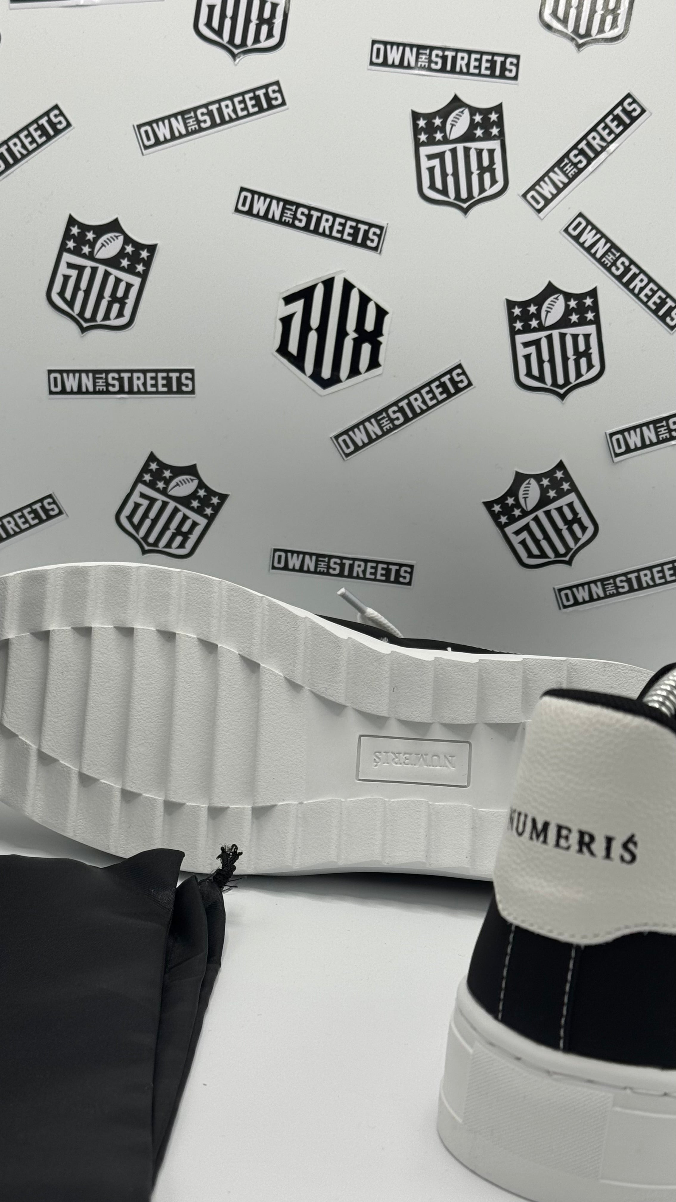 NUMERIS SNEAKERS BLACK WHITE (VVHQ)