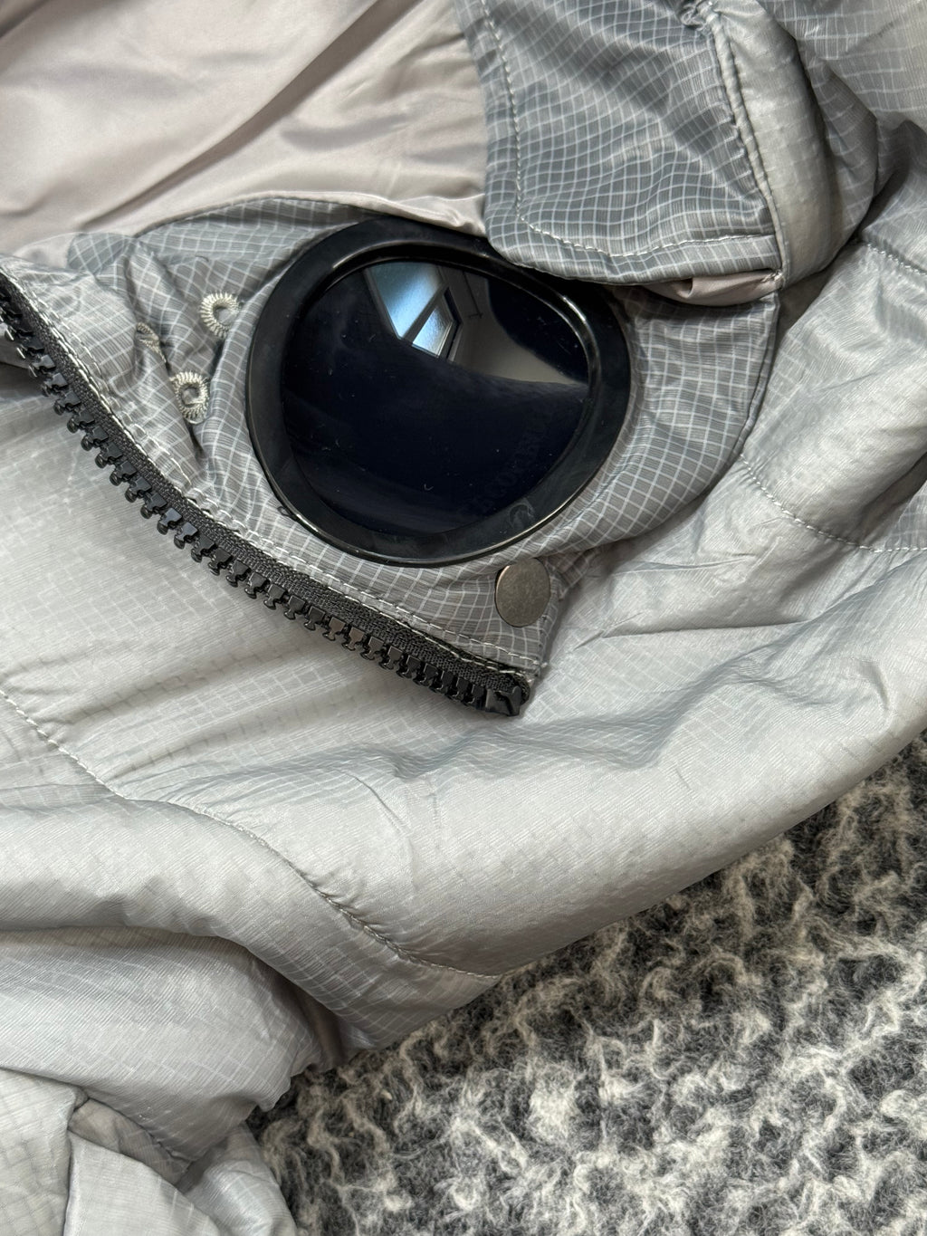 CP COMPANY x PALACE PUFFER JACKET GREY