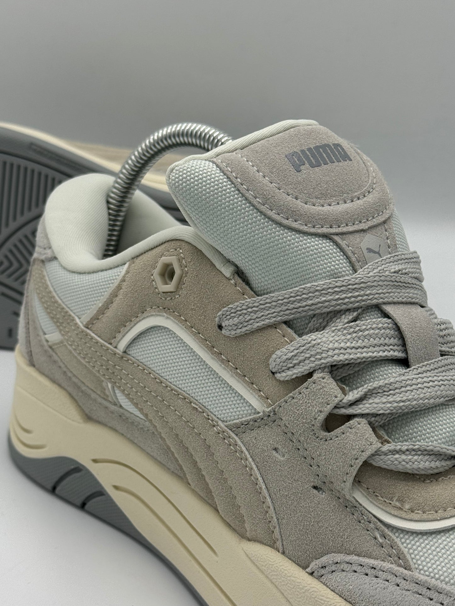 PUMA 180 TONES GREY
