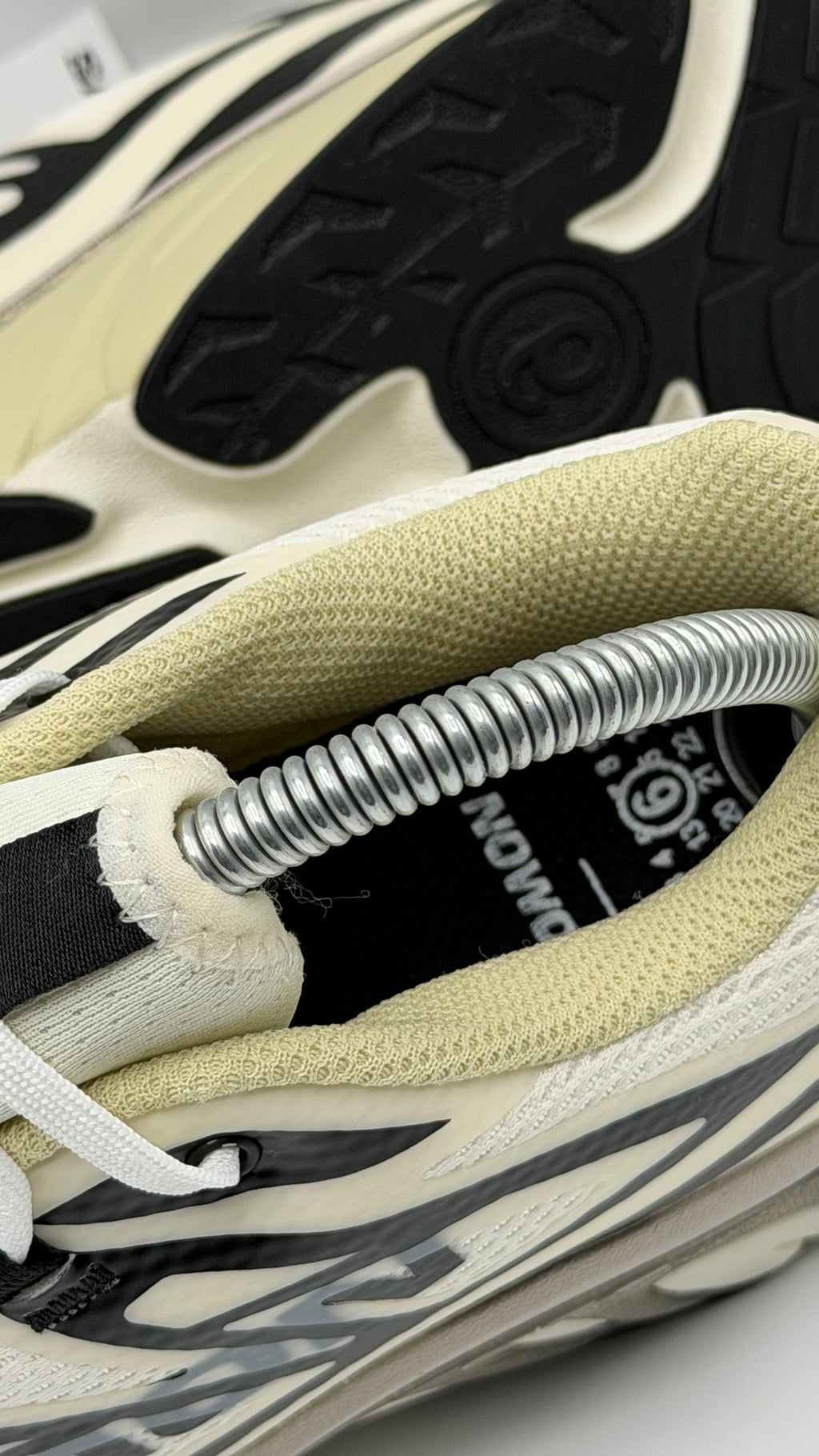SALOMON XT-MM6 x MAISON MARGIELA VANILLA ICE