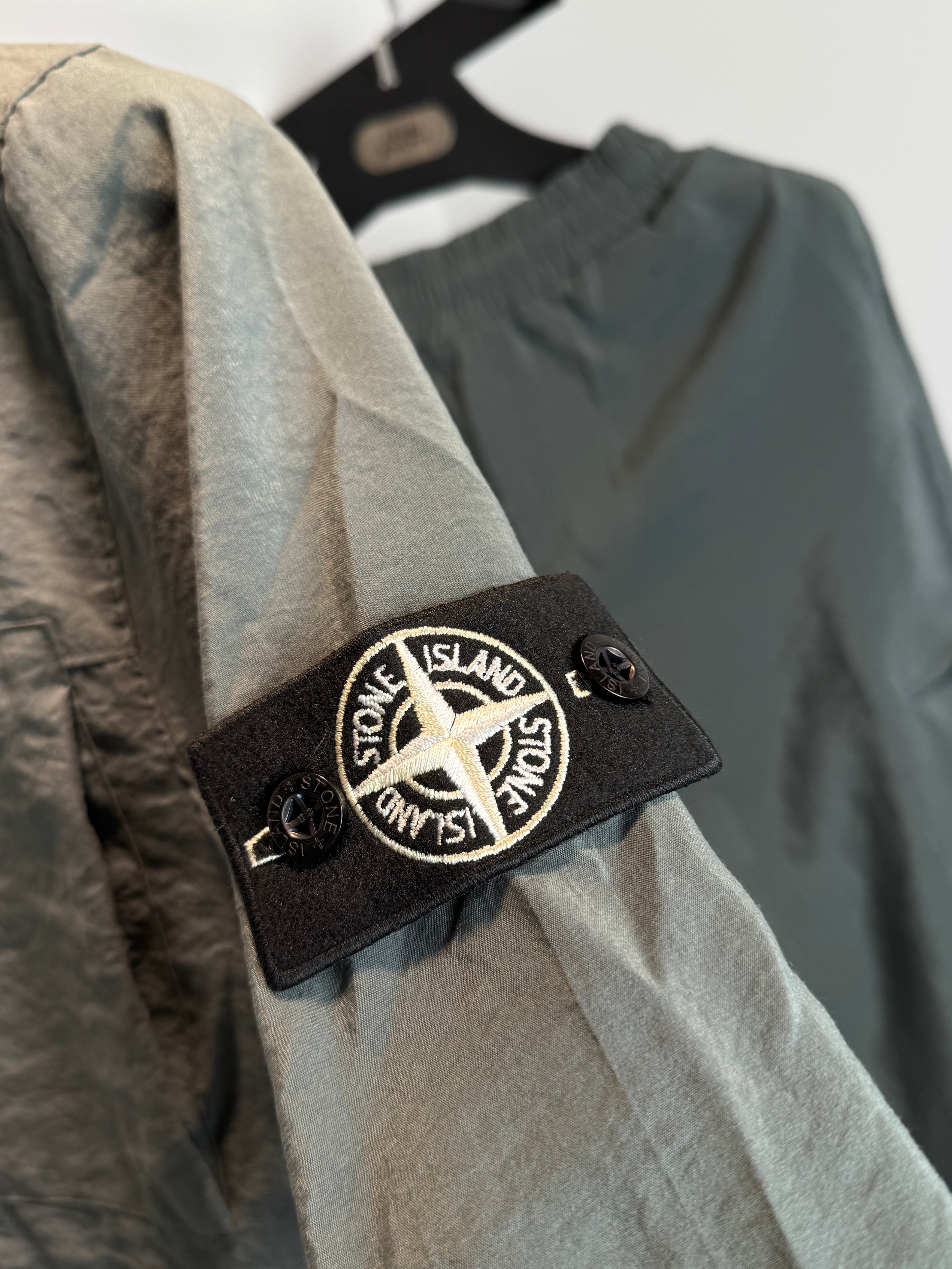 STONE ISLAND LIGHT TRACKSUIT GREY (TRIPLE A QUALITY)