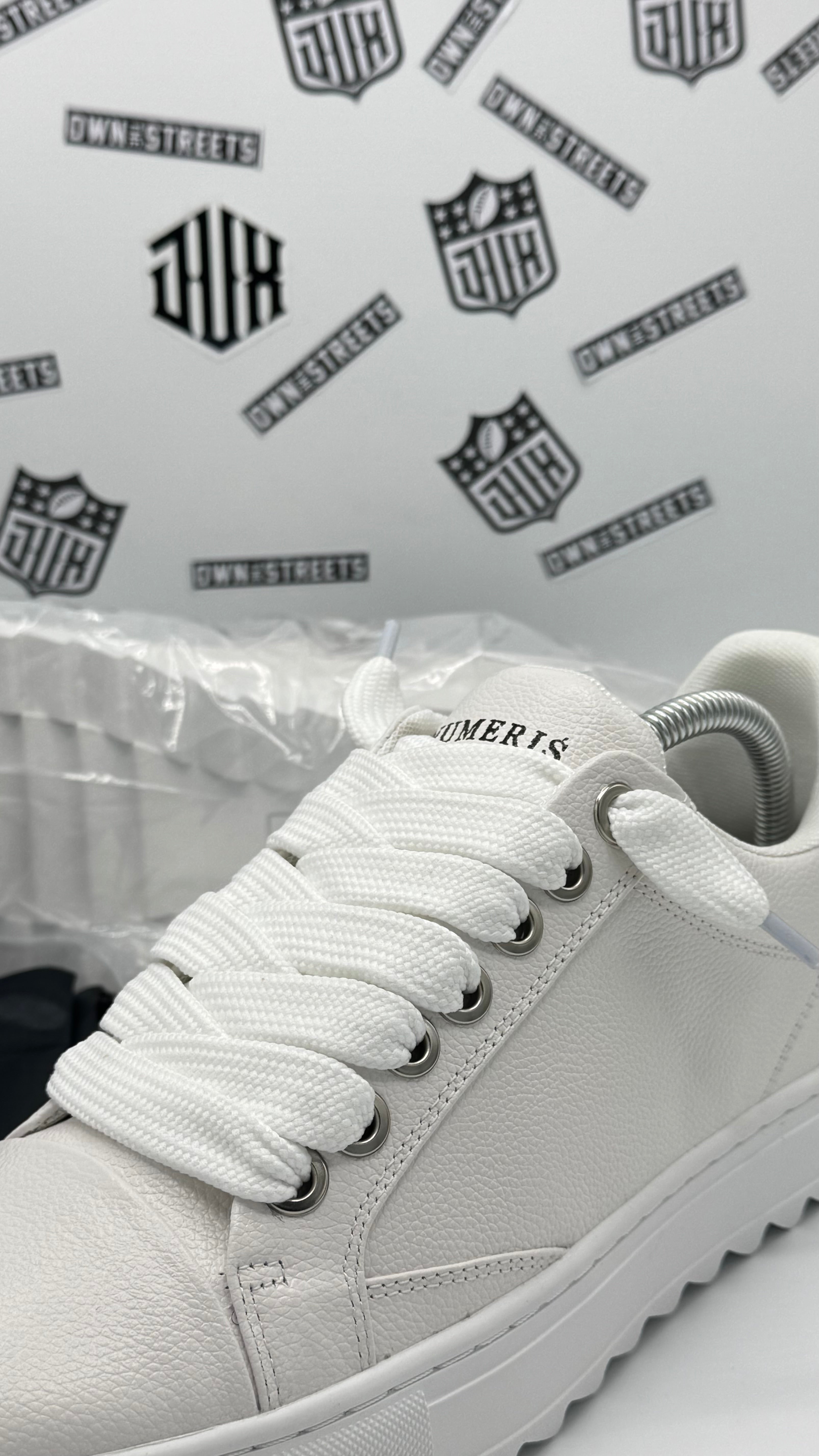 NUMERIS WHITE LEATHER SNEAKERS (VVHQ)