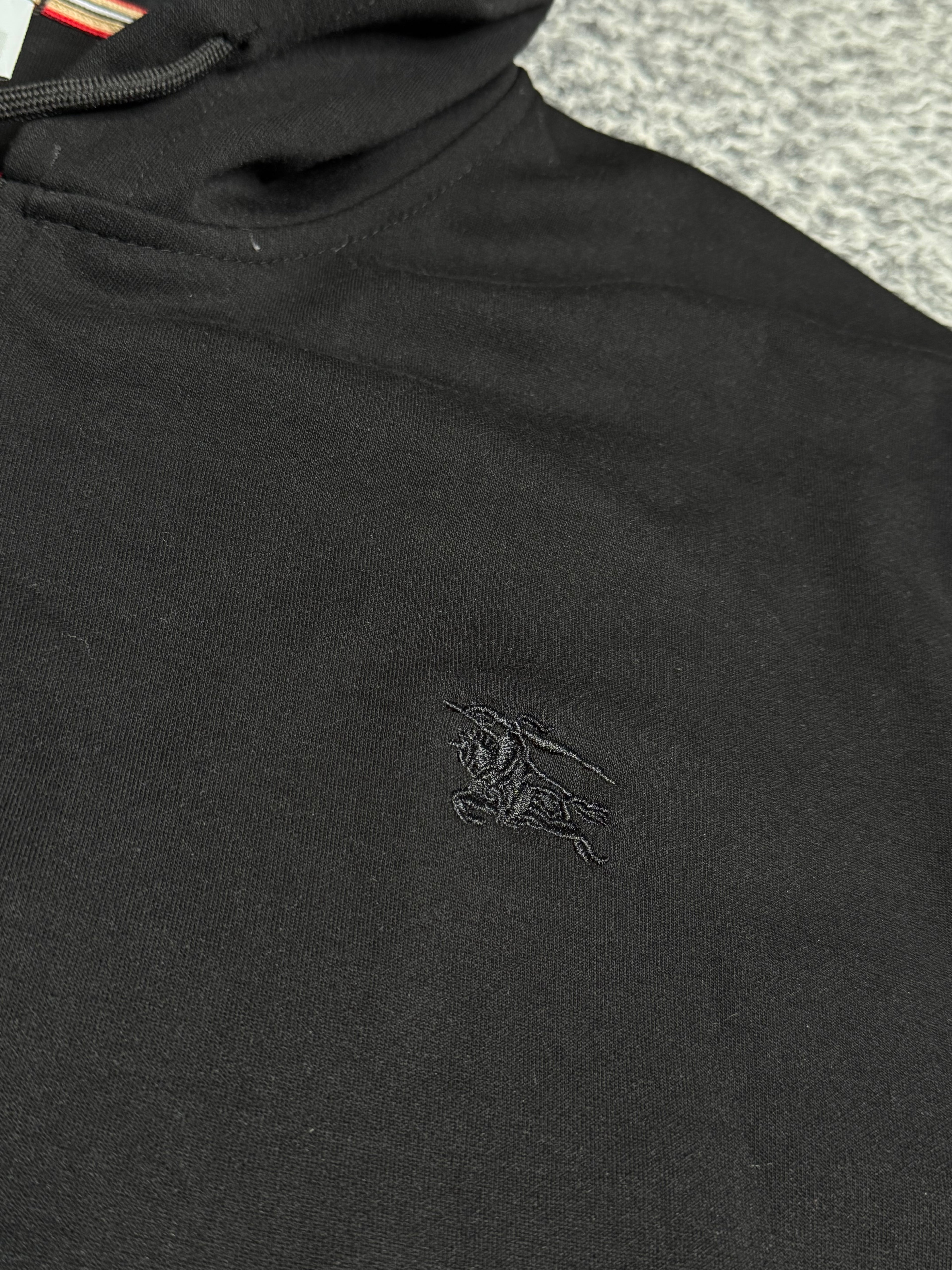 BURBERRY ZIP UP HOODIE BLACK