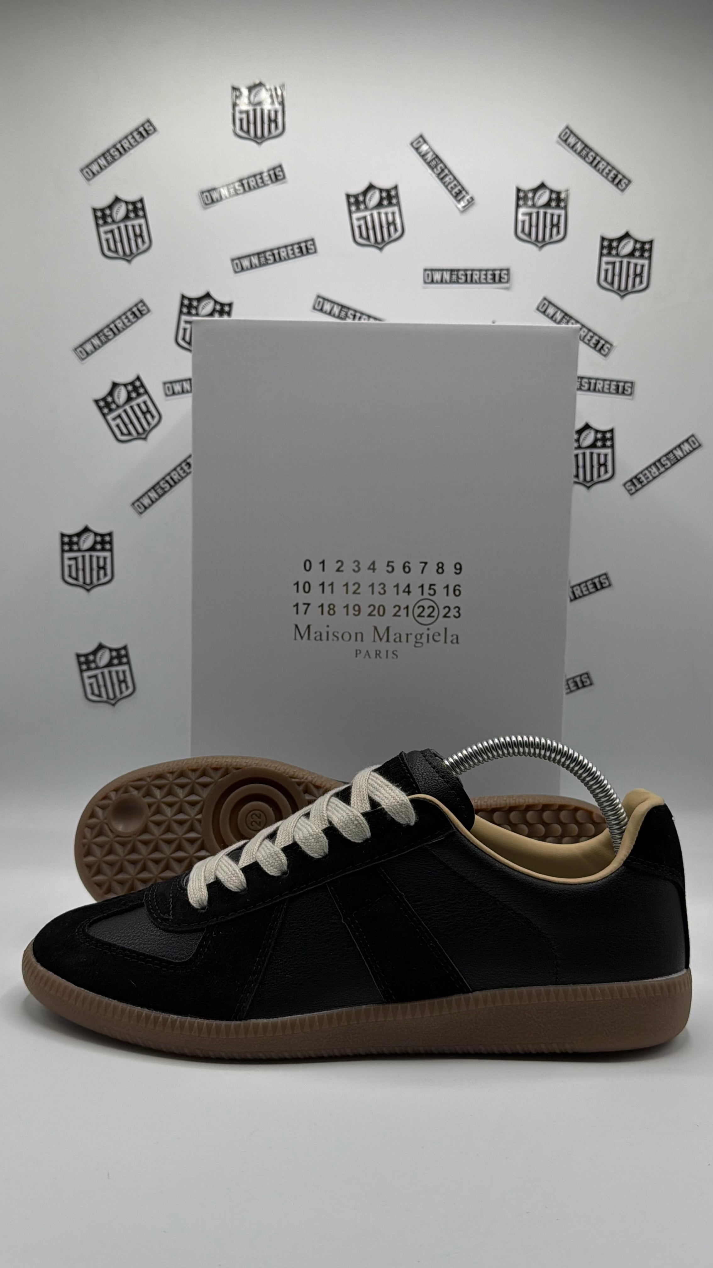 MAISON MARGIELA GATS BLACK GUM