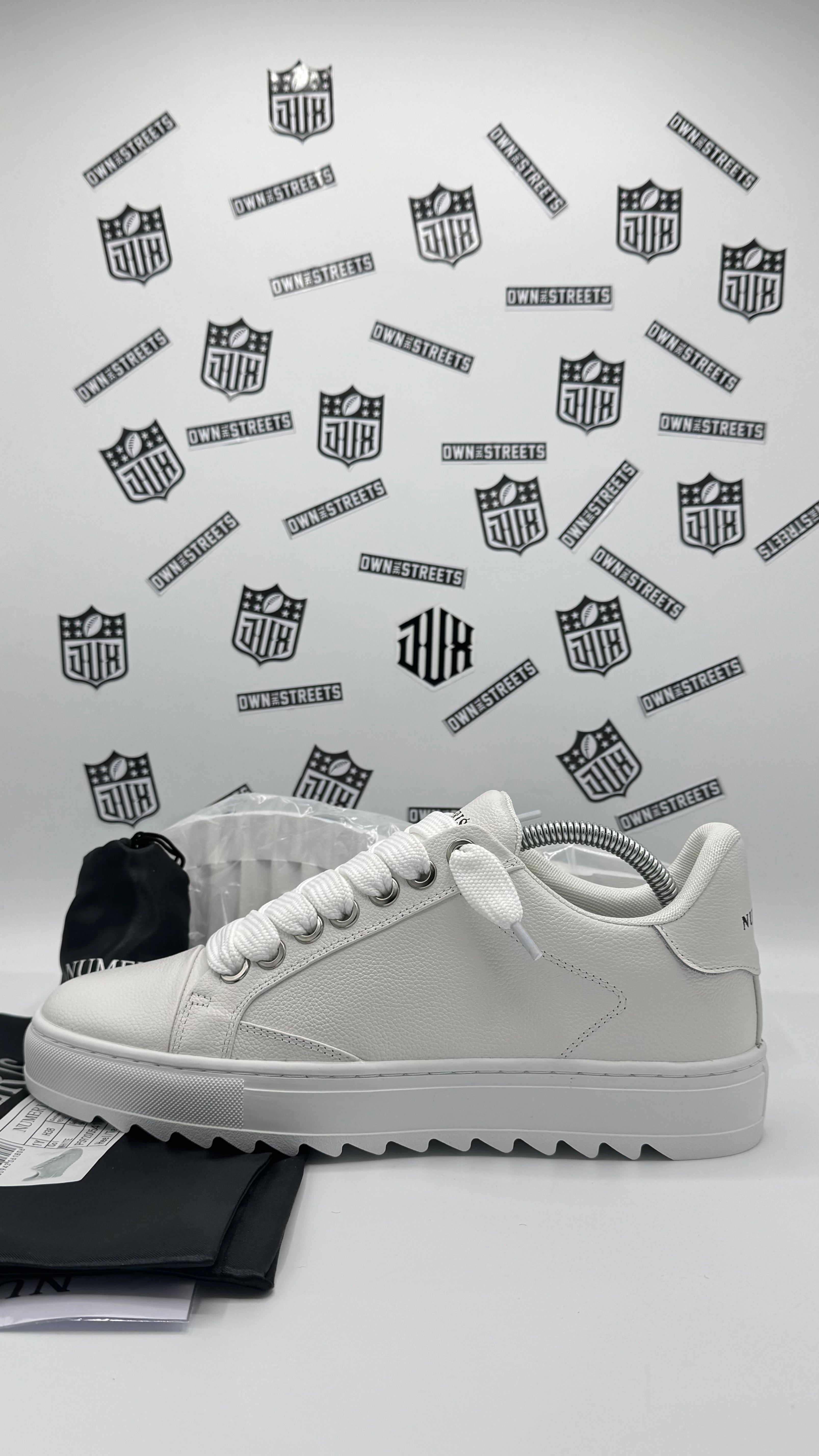 NUMERIS WHITE LEATHER SNEAKERS (VVHQ)