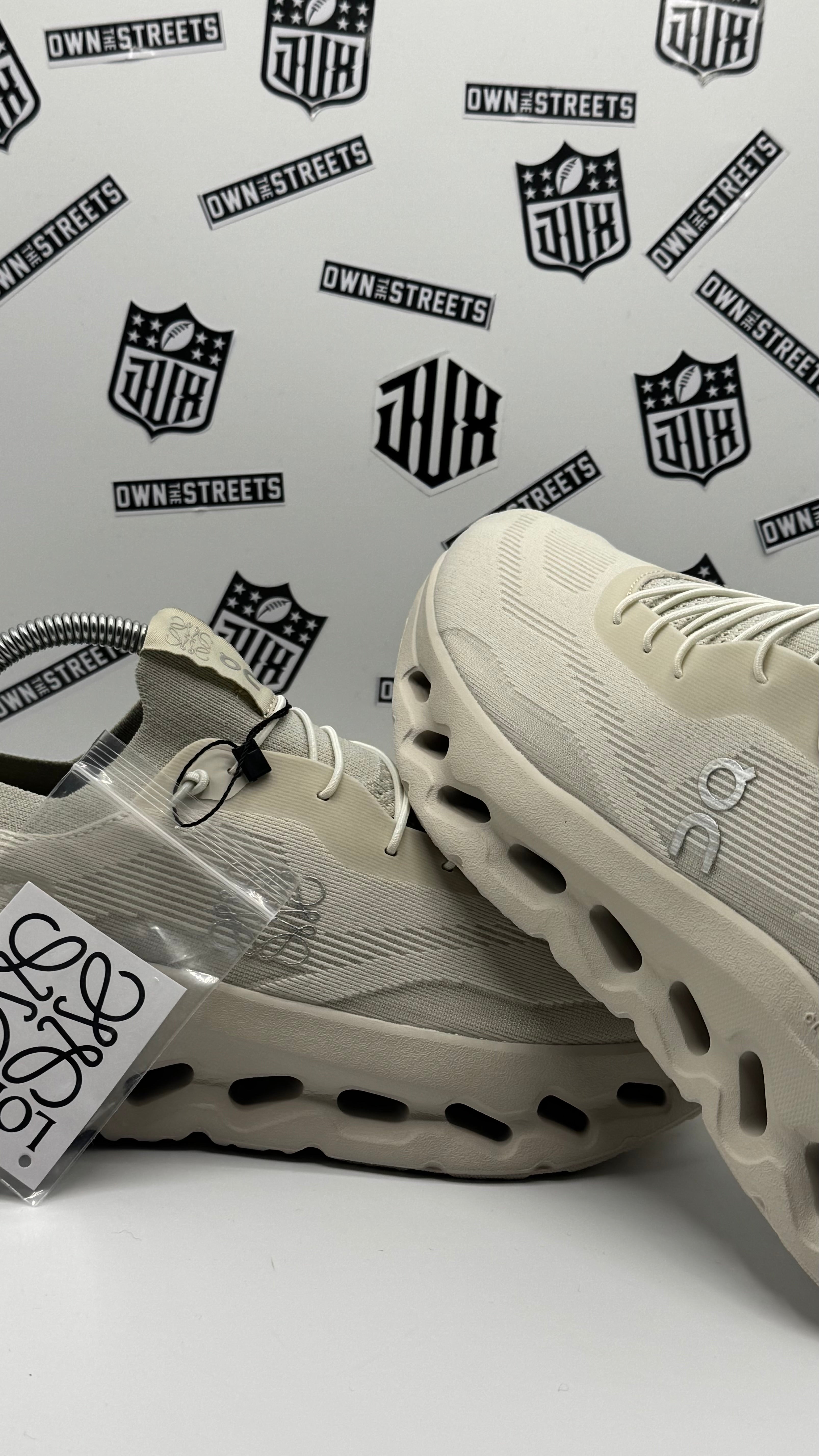 ON X LOEWE CLOUDTILT 1.0 SAND