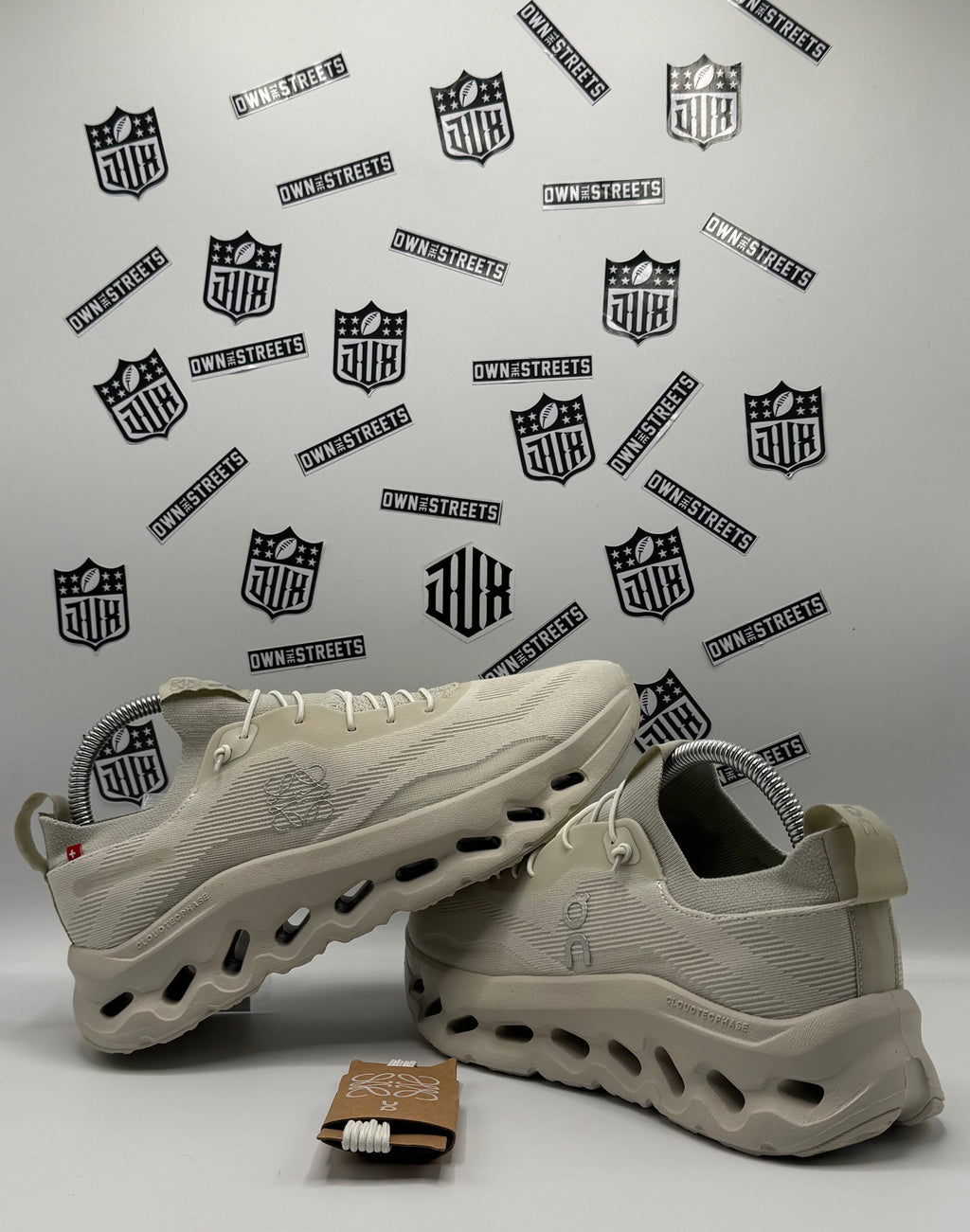 ON X LOEWE CLOUDTILT 1.0 SAND