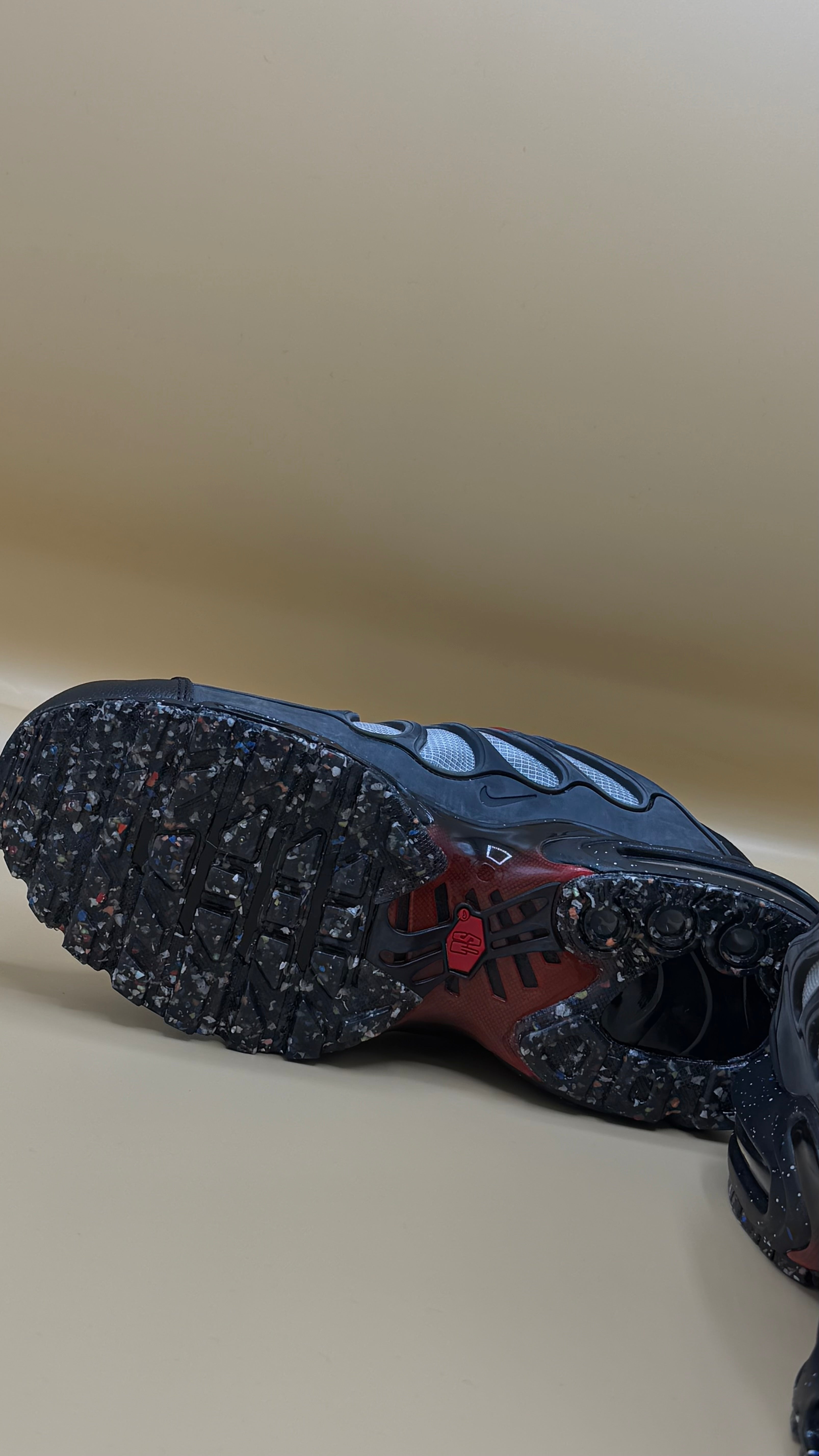 NIKE TS TERRASCAPE BLACK RED