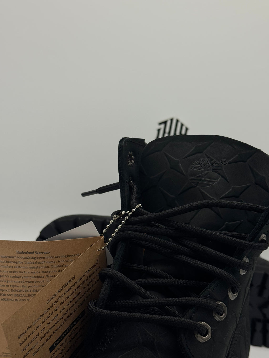 TIMBS x SUPREME BLACK (WITH BOX)