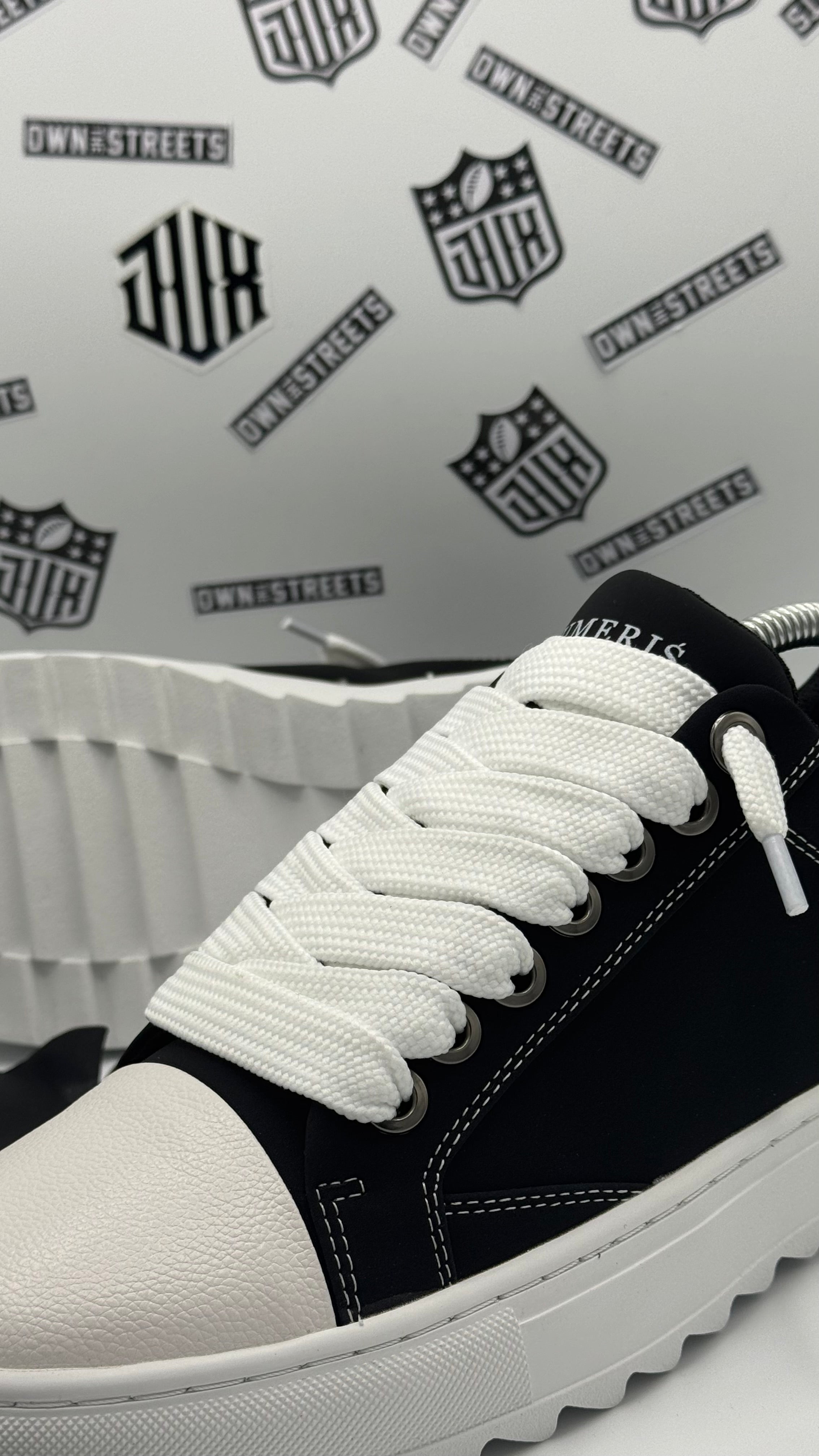 NUMERIS SNEAKERS BLACK WHITE (VVHQ)