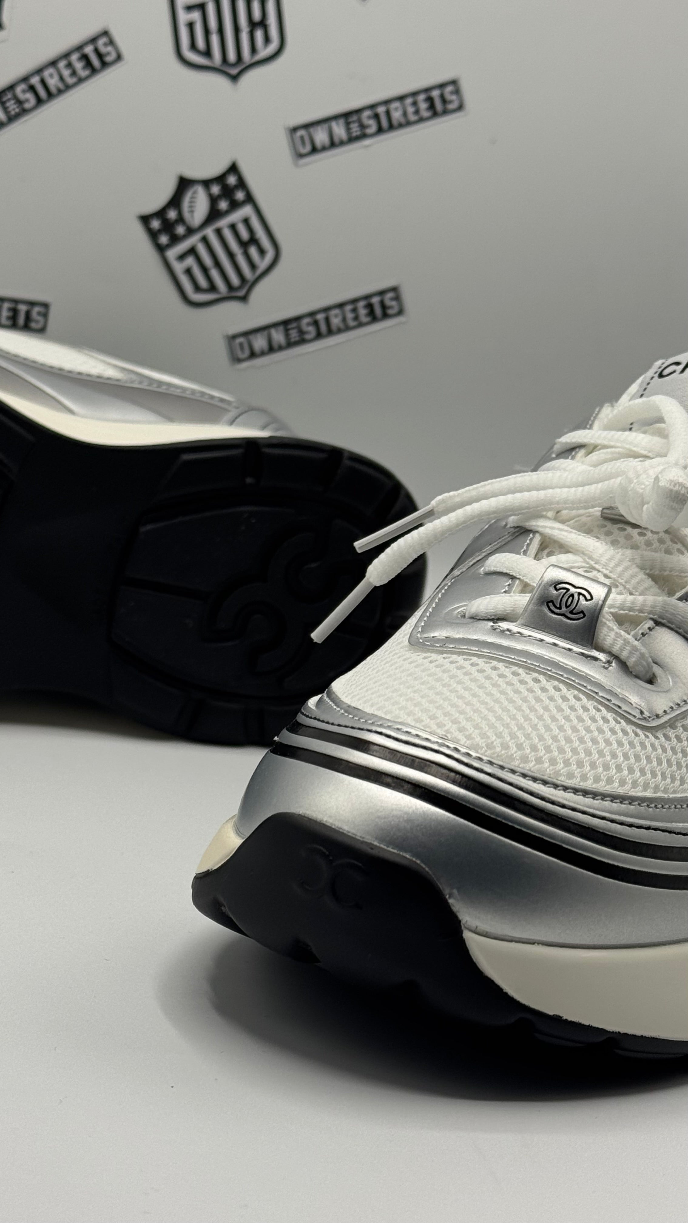 CHANEL CC RUNNER SILVER