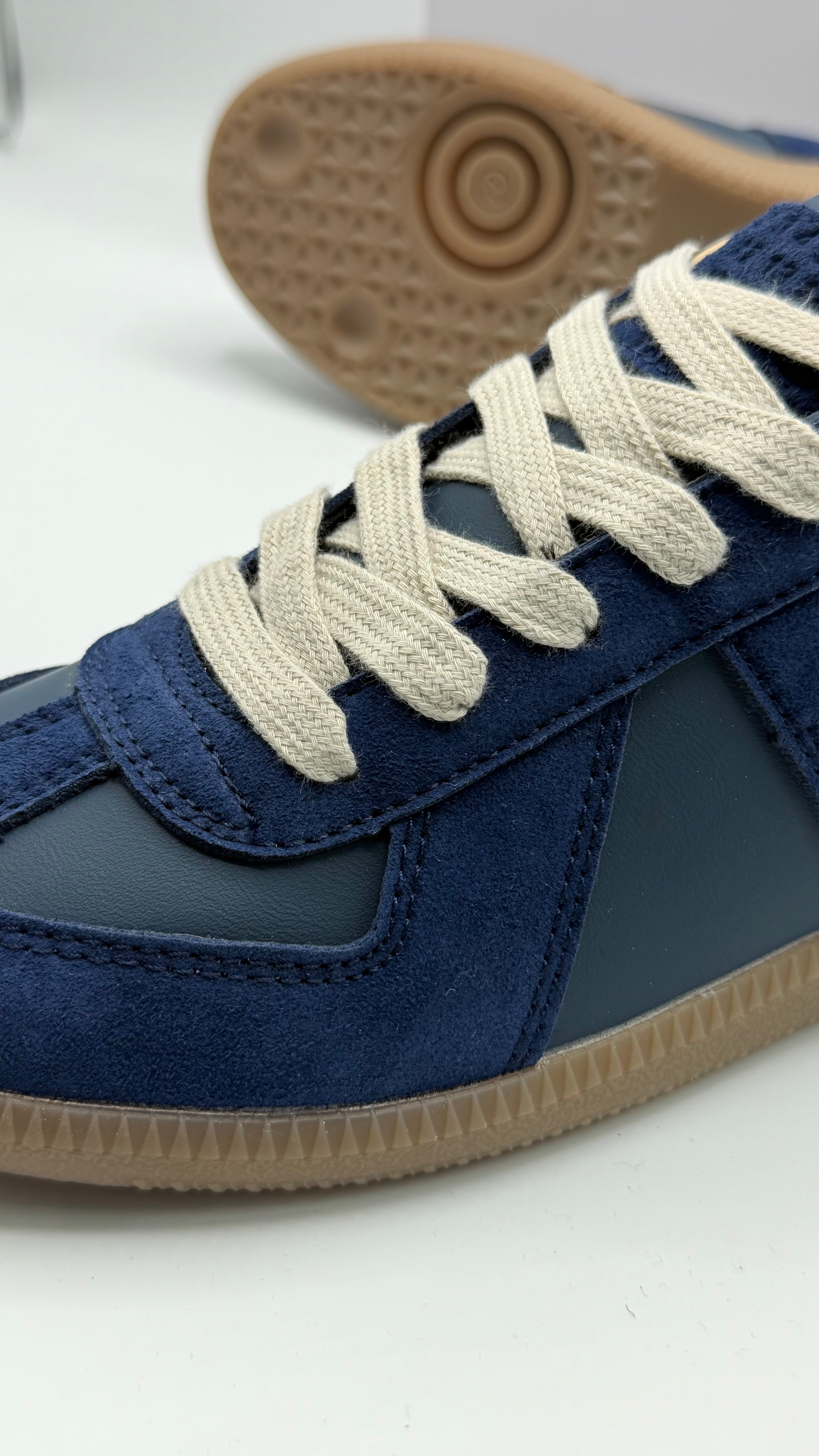 MAISON MARGIELA GATS NAVY BLUE