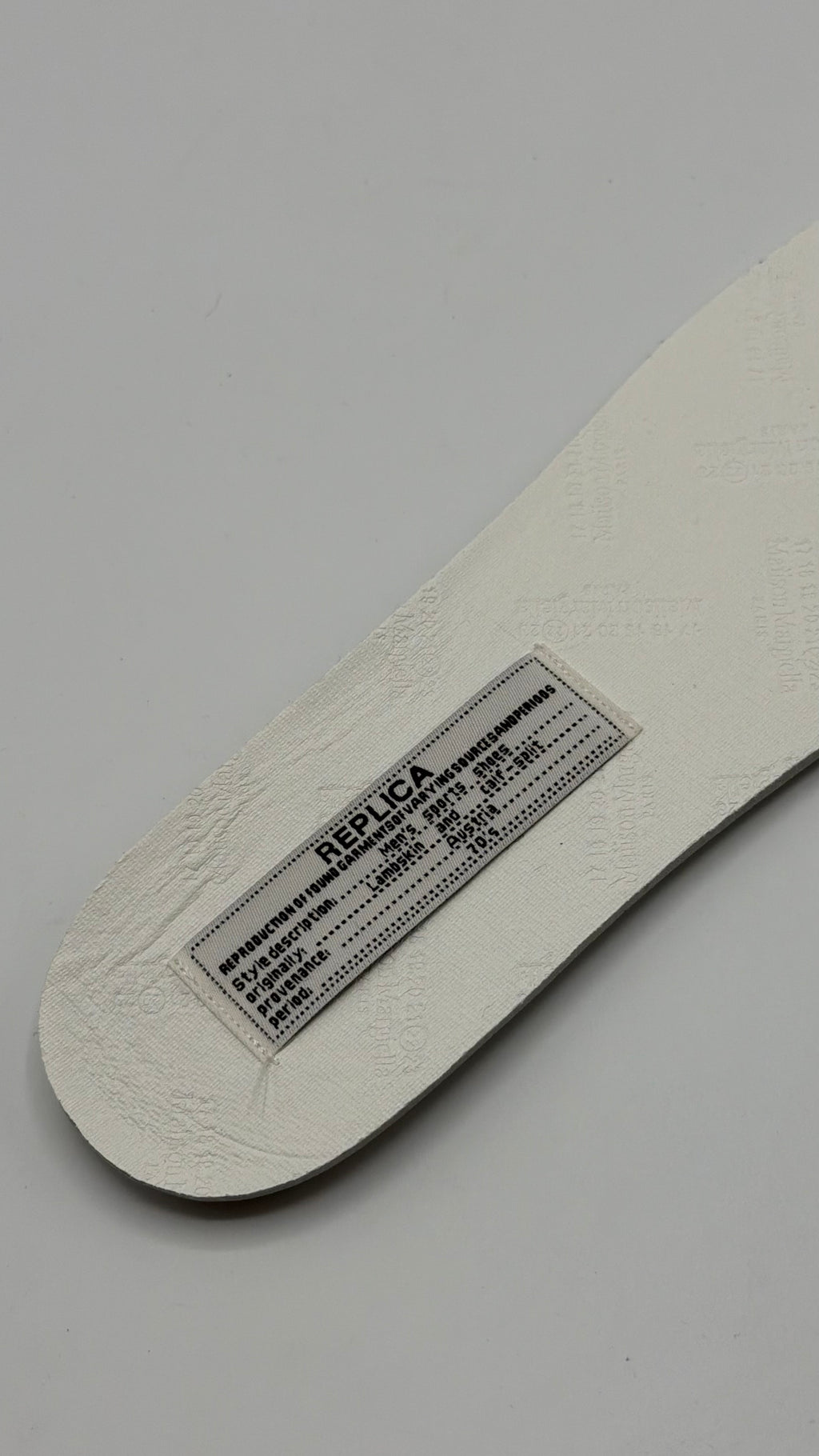 MAISON MARGIELA GATS BLACK GUM