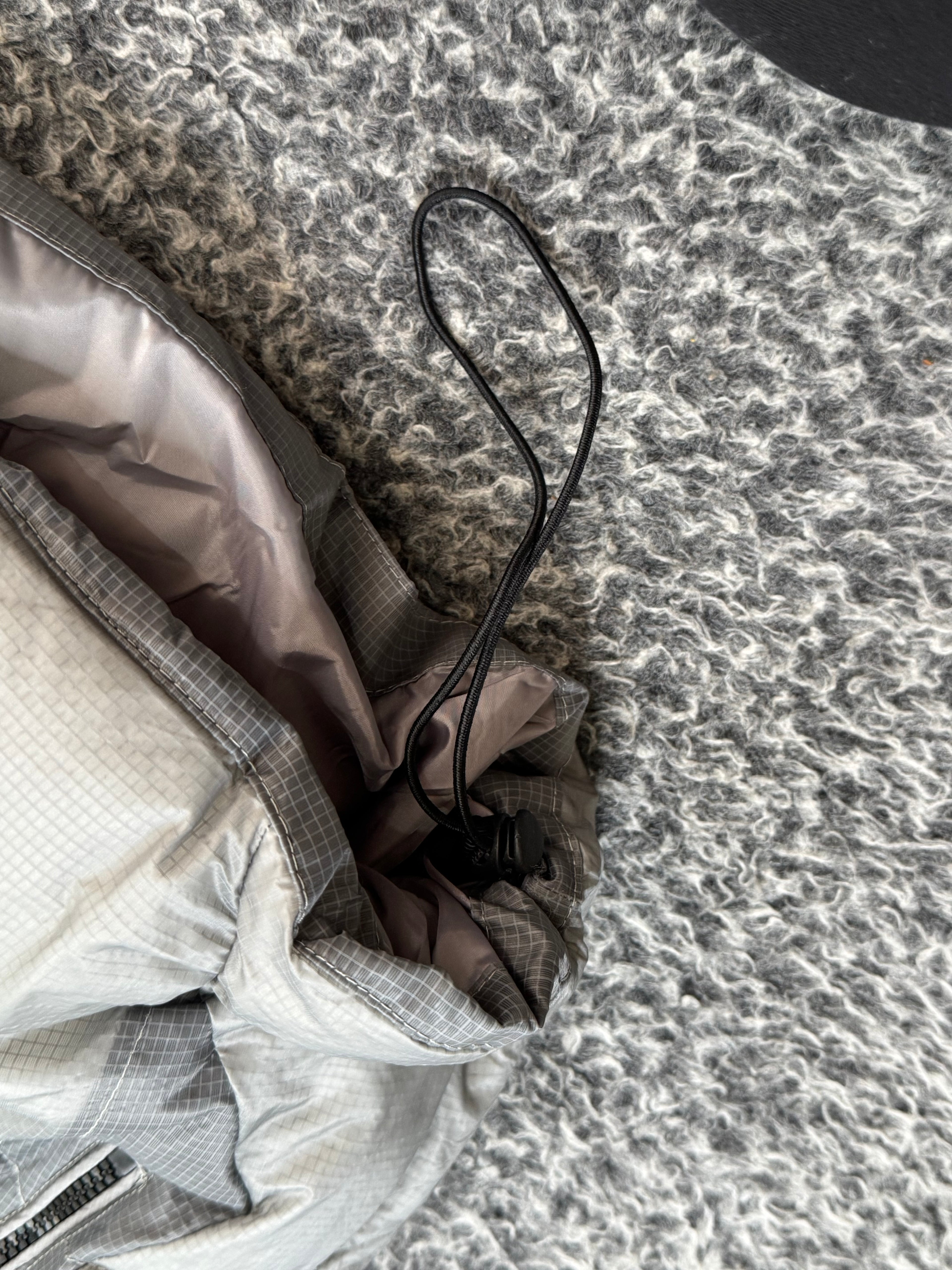 CP COMPANY x PALACE PUFFER JACKET GREY