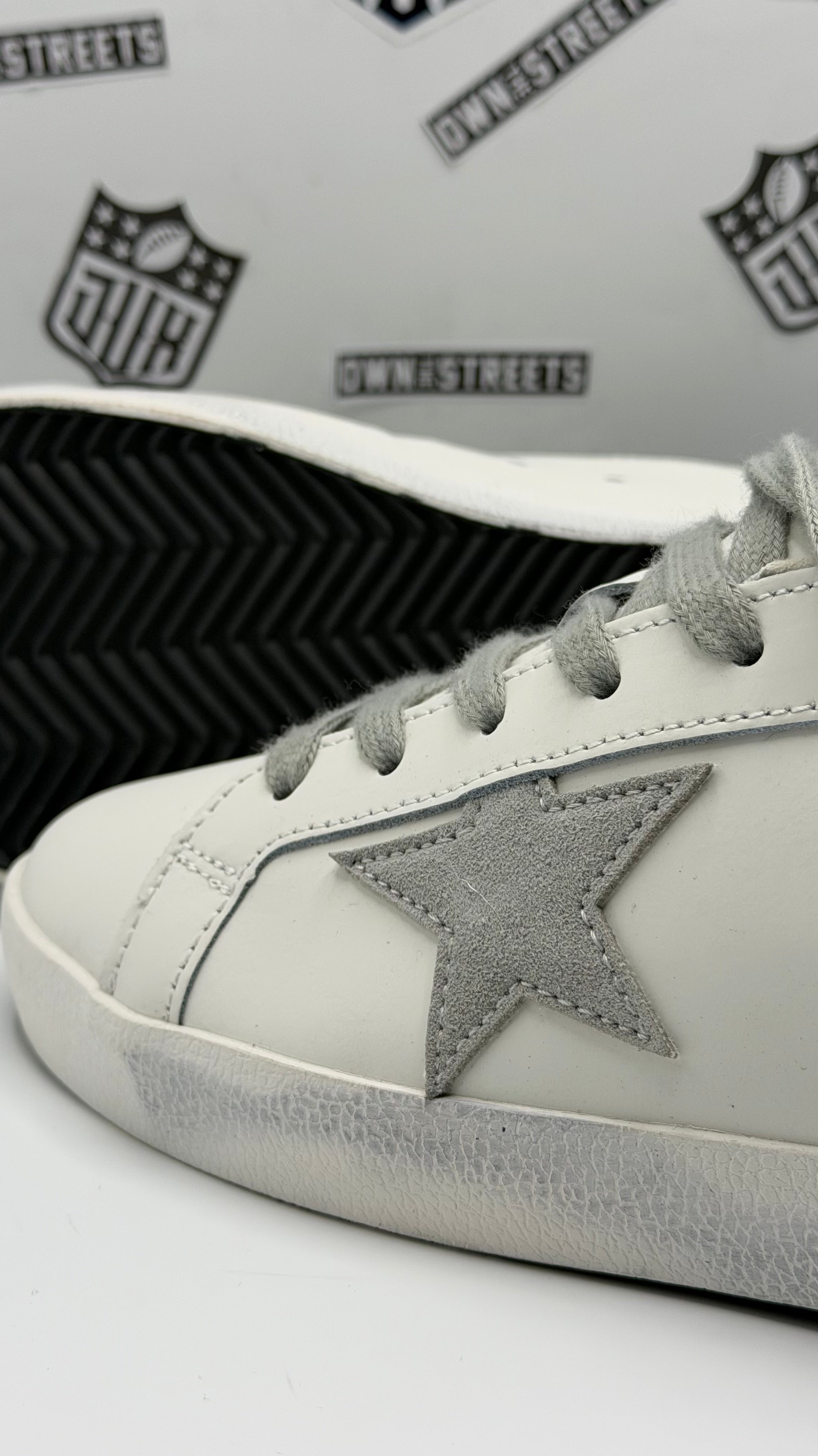 GOLDEN GOOSE SUPERSTAR LOW TOP SNEAKERS