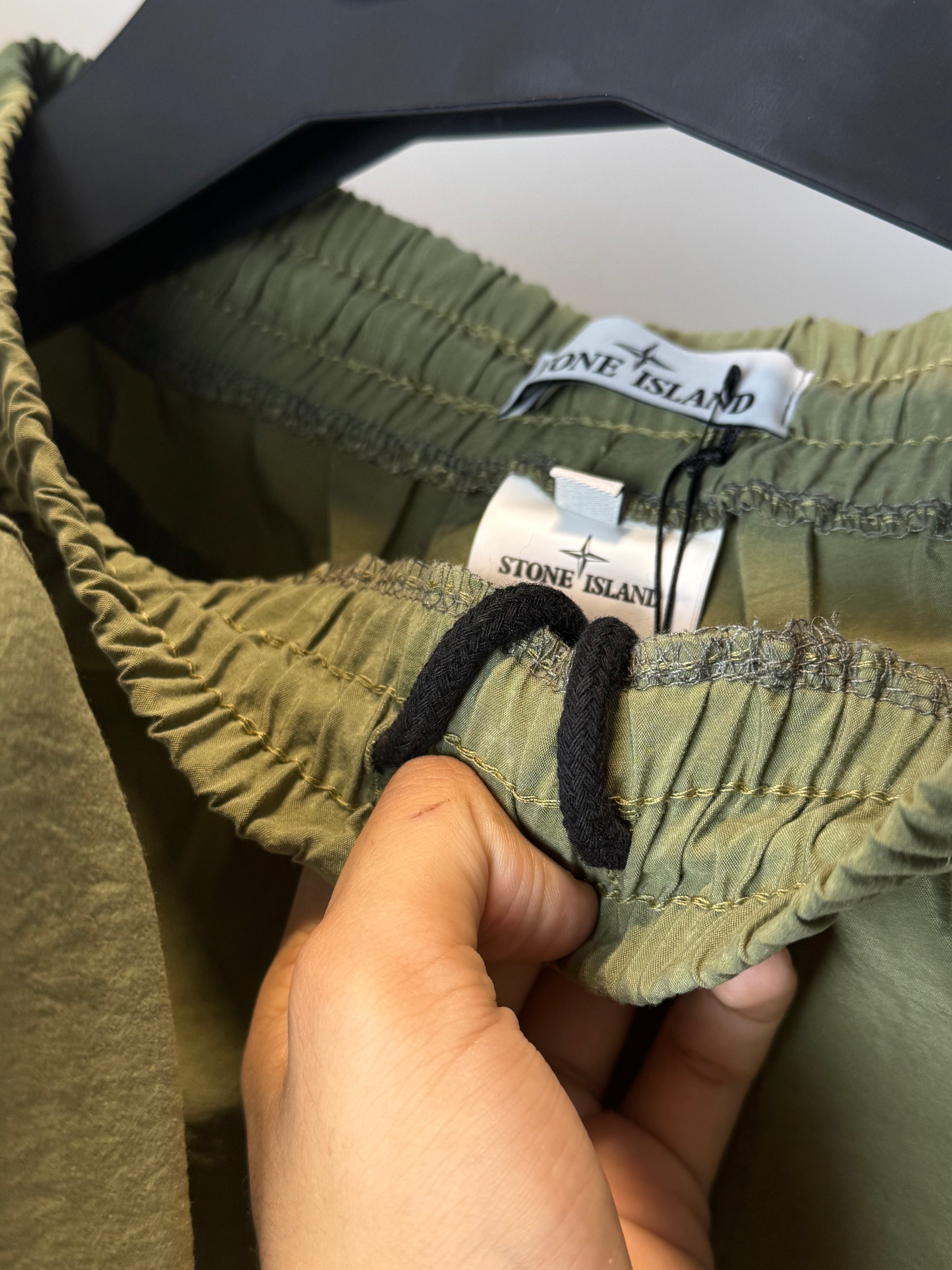 STONE ISLAND LIGHT TRACKSUIT OLIVE (TRIPLE A QUALITY)
