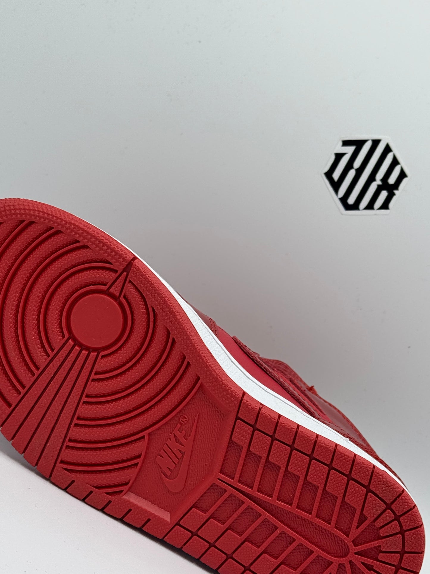 AJ1 RED POMEGRANATE