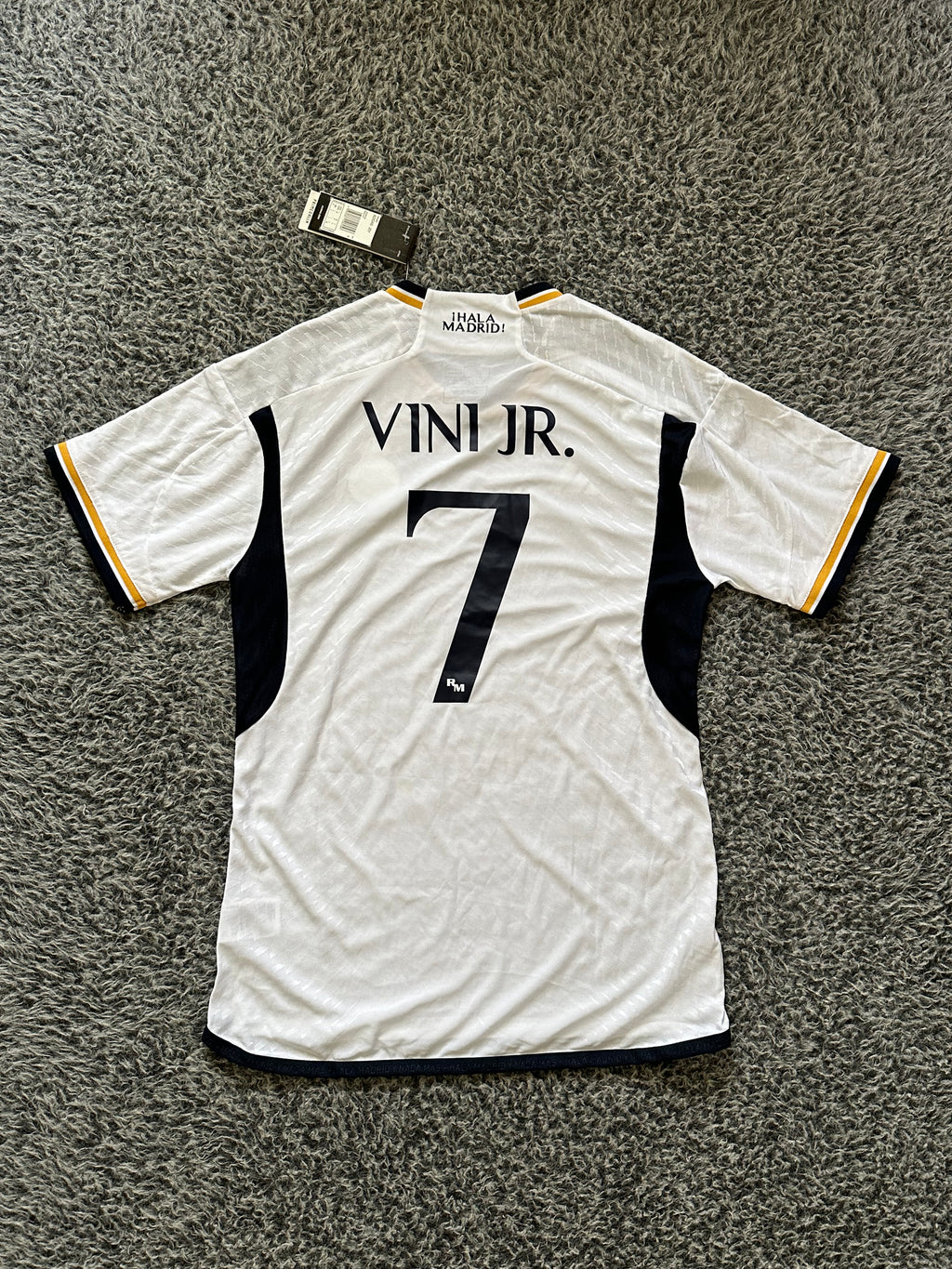 REAL MADRID 23 HOME VINI KIT
