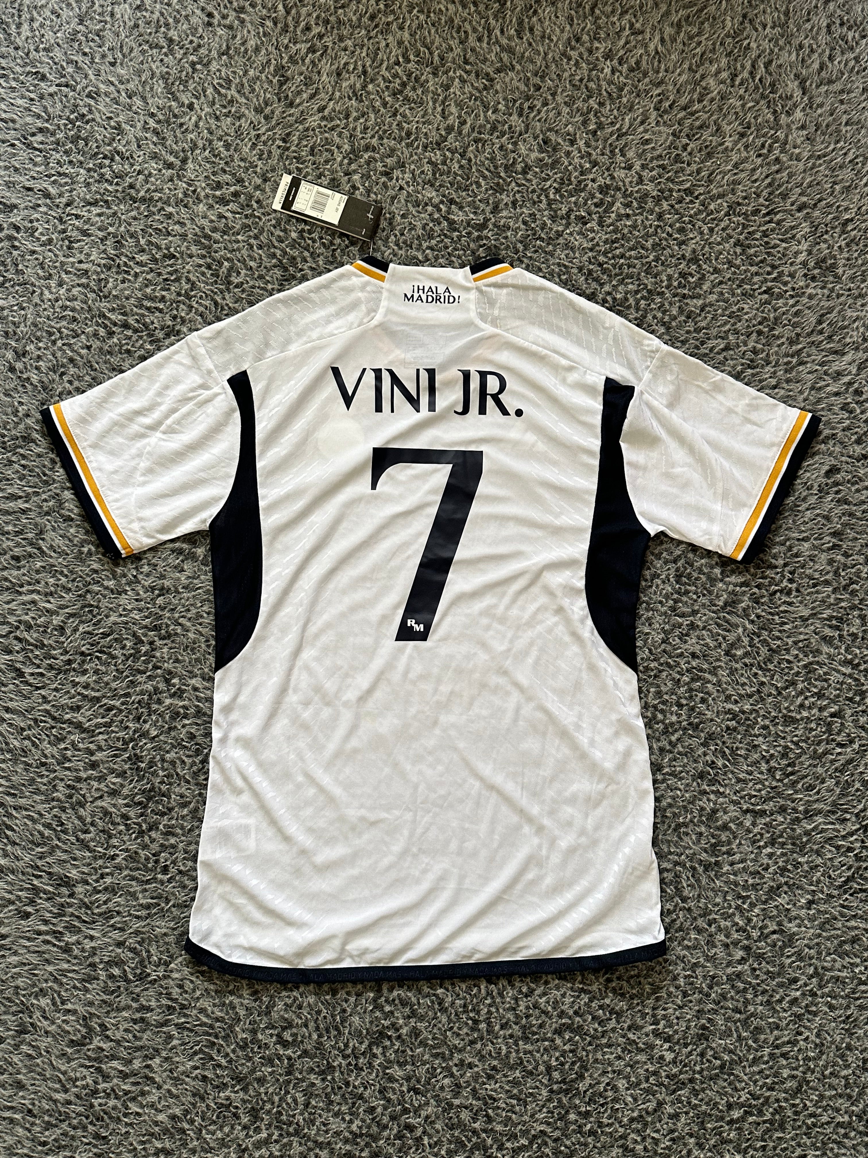 REAL MADRID 23 HOME VINI KIT