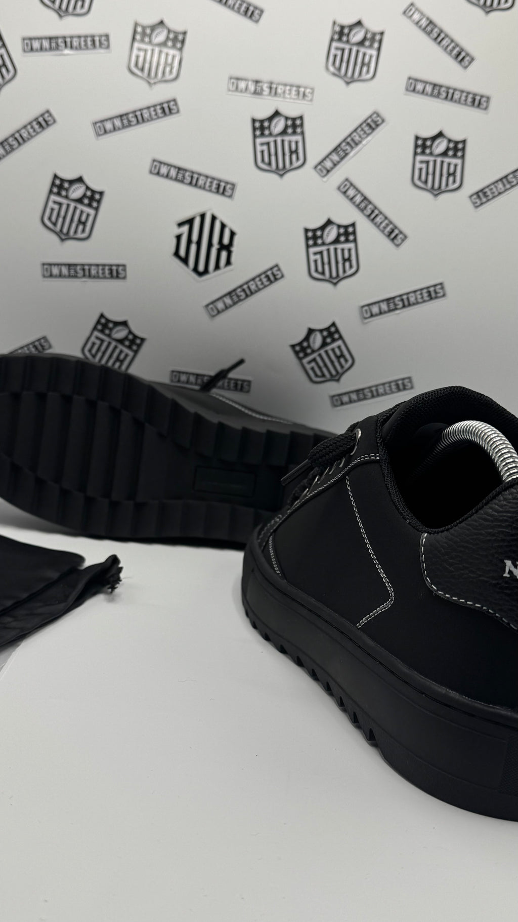 NUMERIS SNEAKERS FULL BLACK (VVHQ)