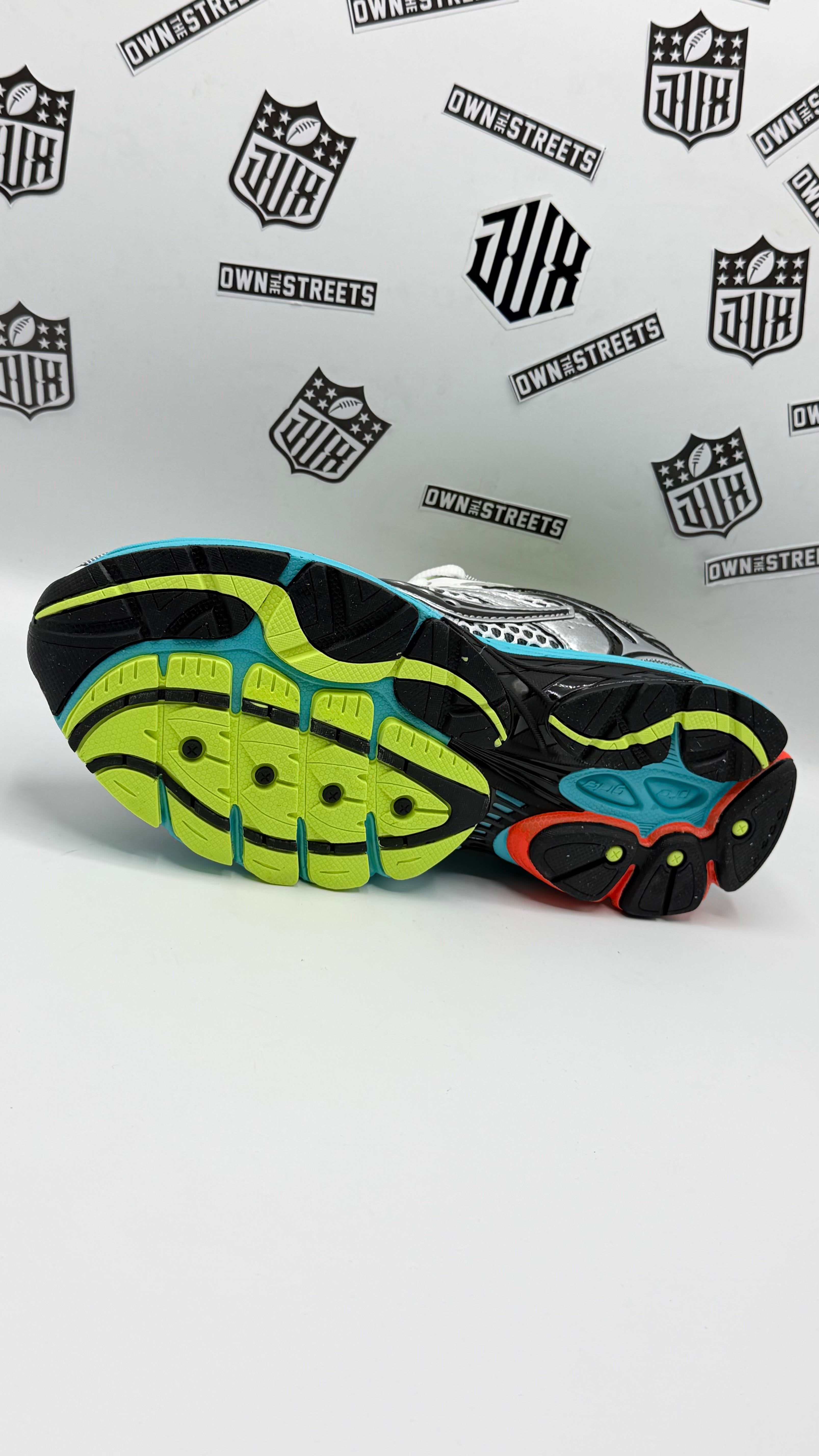 Saucony ProGrid Omni 9 Mutant