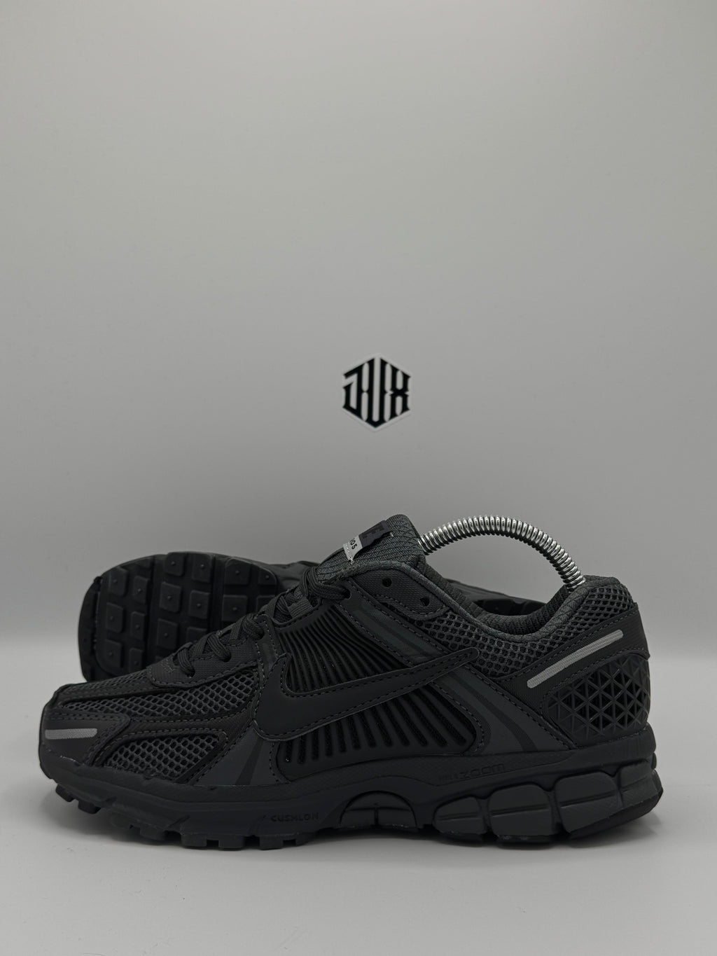 NIKE VOMERO 5 GRAPHITE BLACK