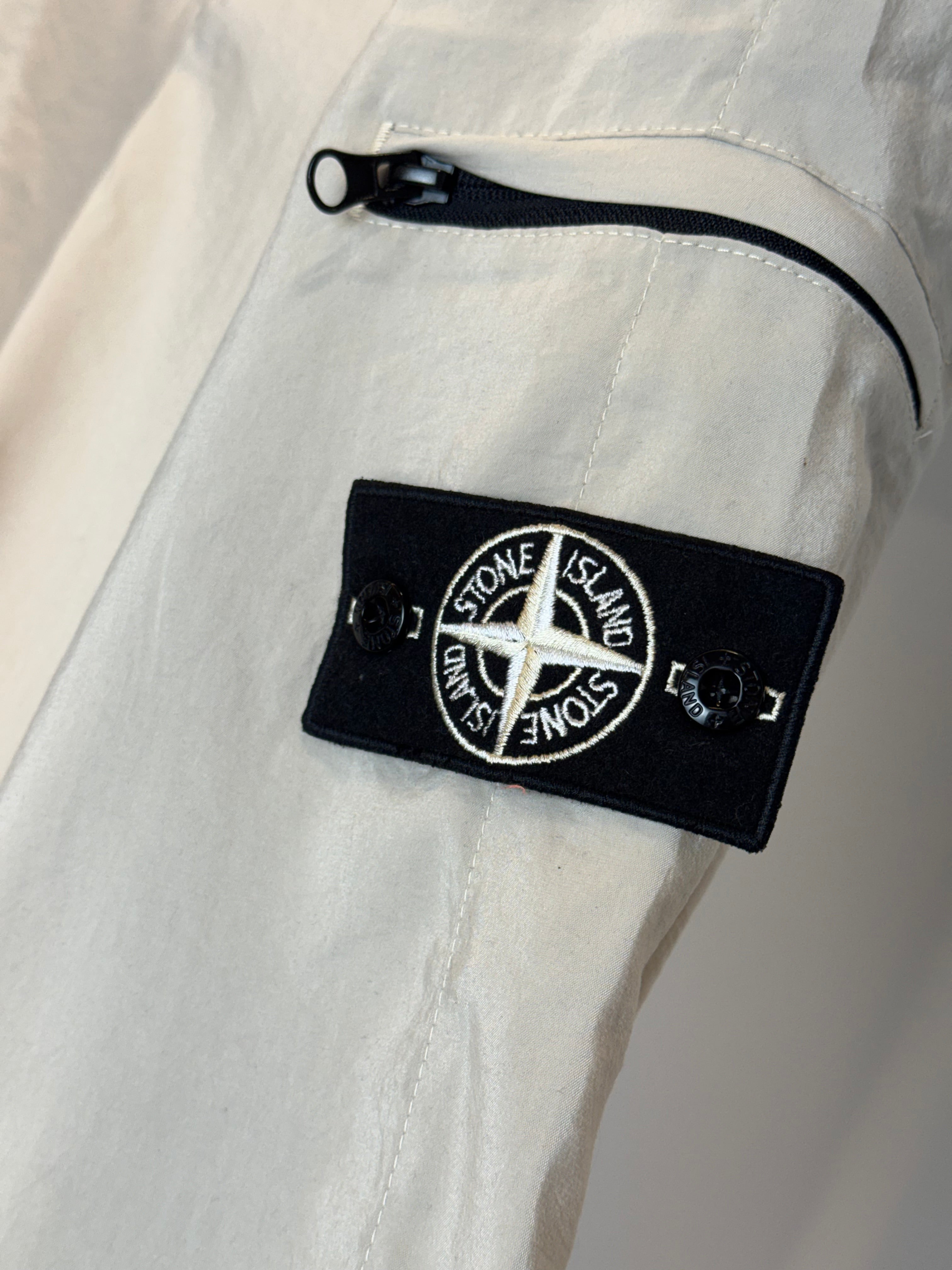 STONE ISLAND LIGHT TRACKSUIT CREAM (TRIPLE A QUALITY)